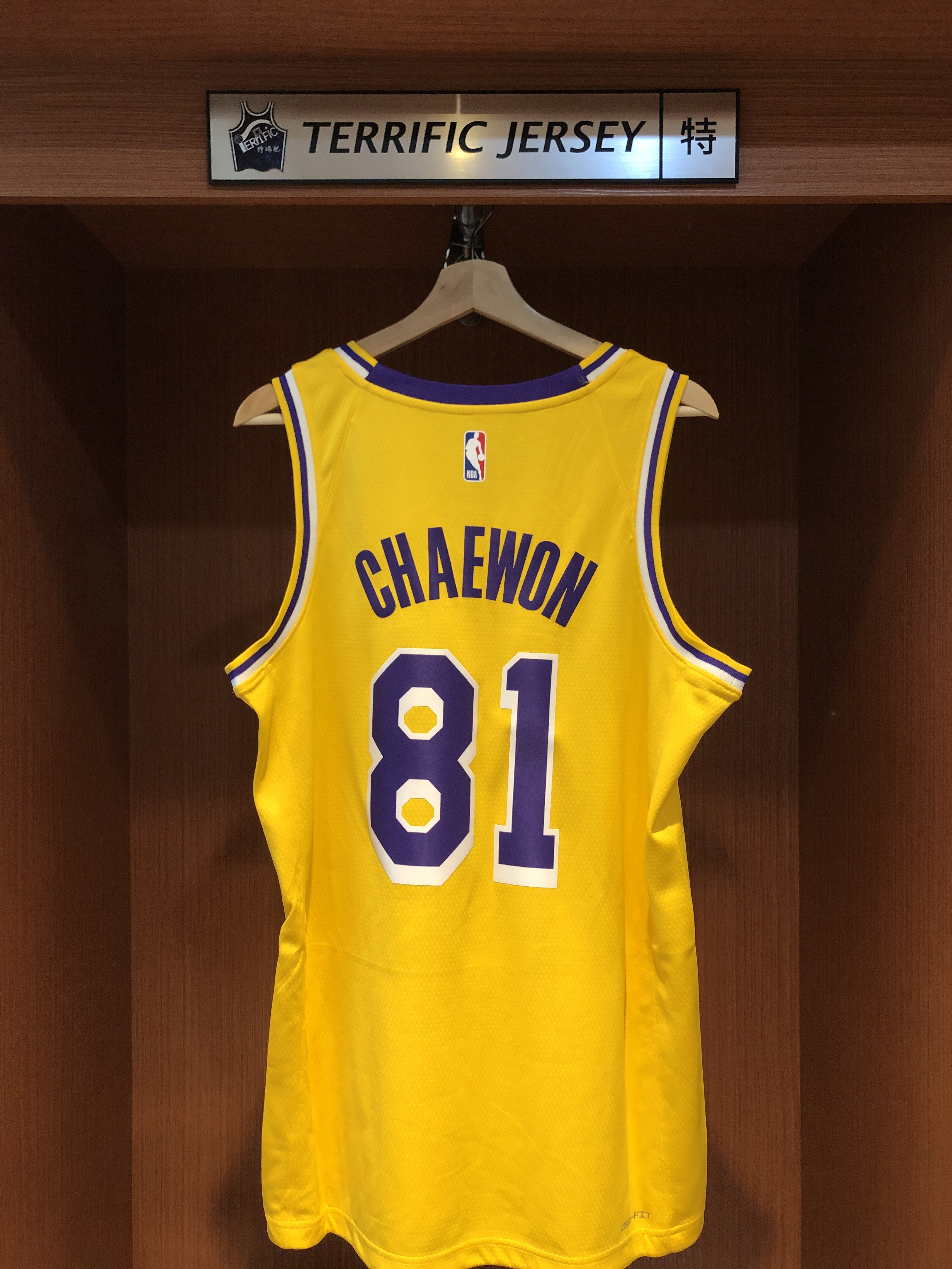 チェウォンLakers LE SSERAFIM chaewon ユニフォーム 最安値 チェウォンLakers LE SSERAFIM chaewon LE SSERAFIM x NBA LA