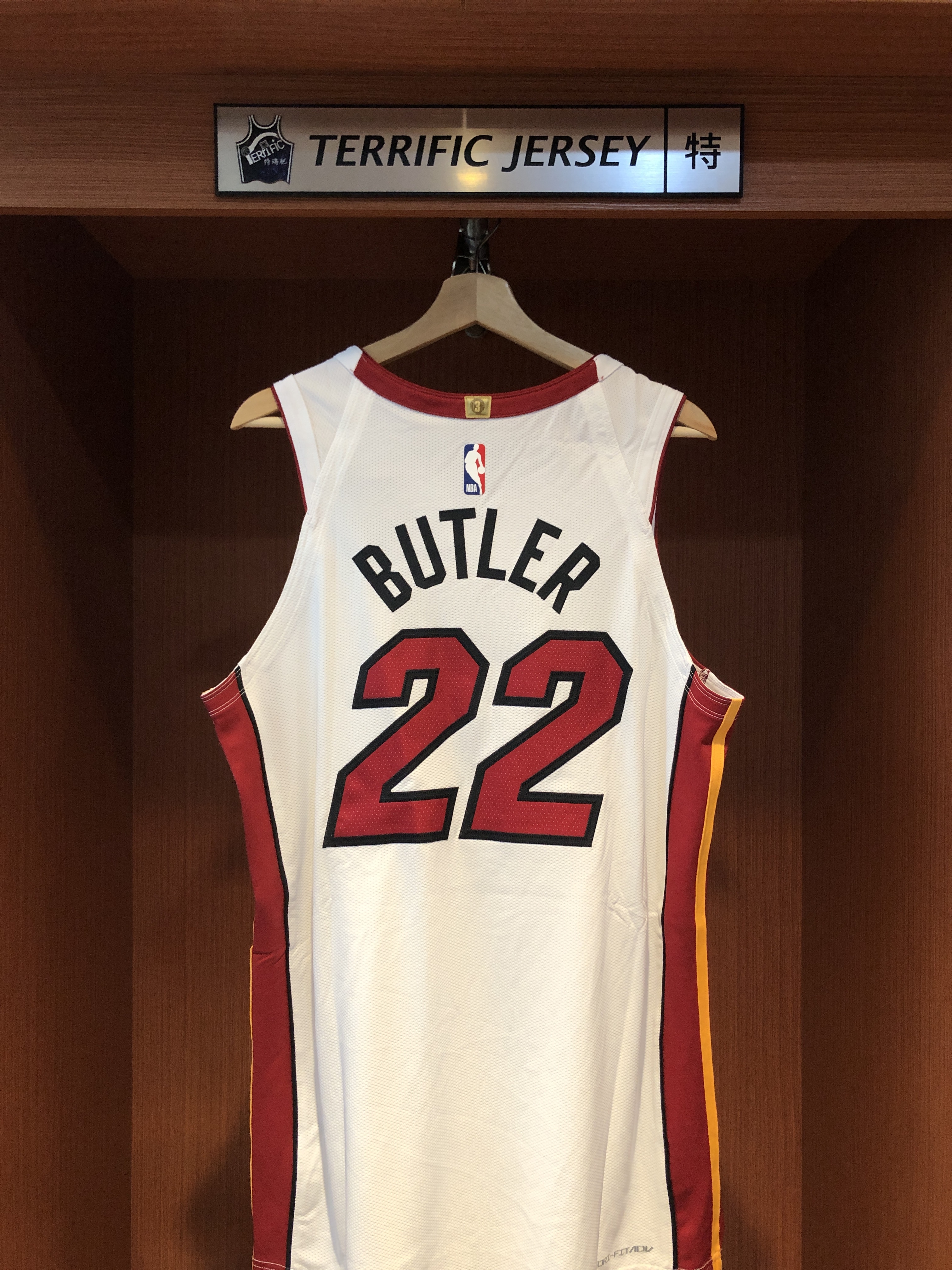 NBA球衣 Jimmy Butler 邁阿密熱火白 Association Nike Authentic 球員版 電繡 含贊助商標 全新