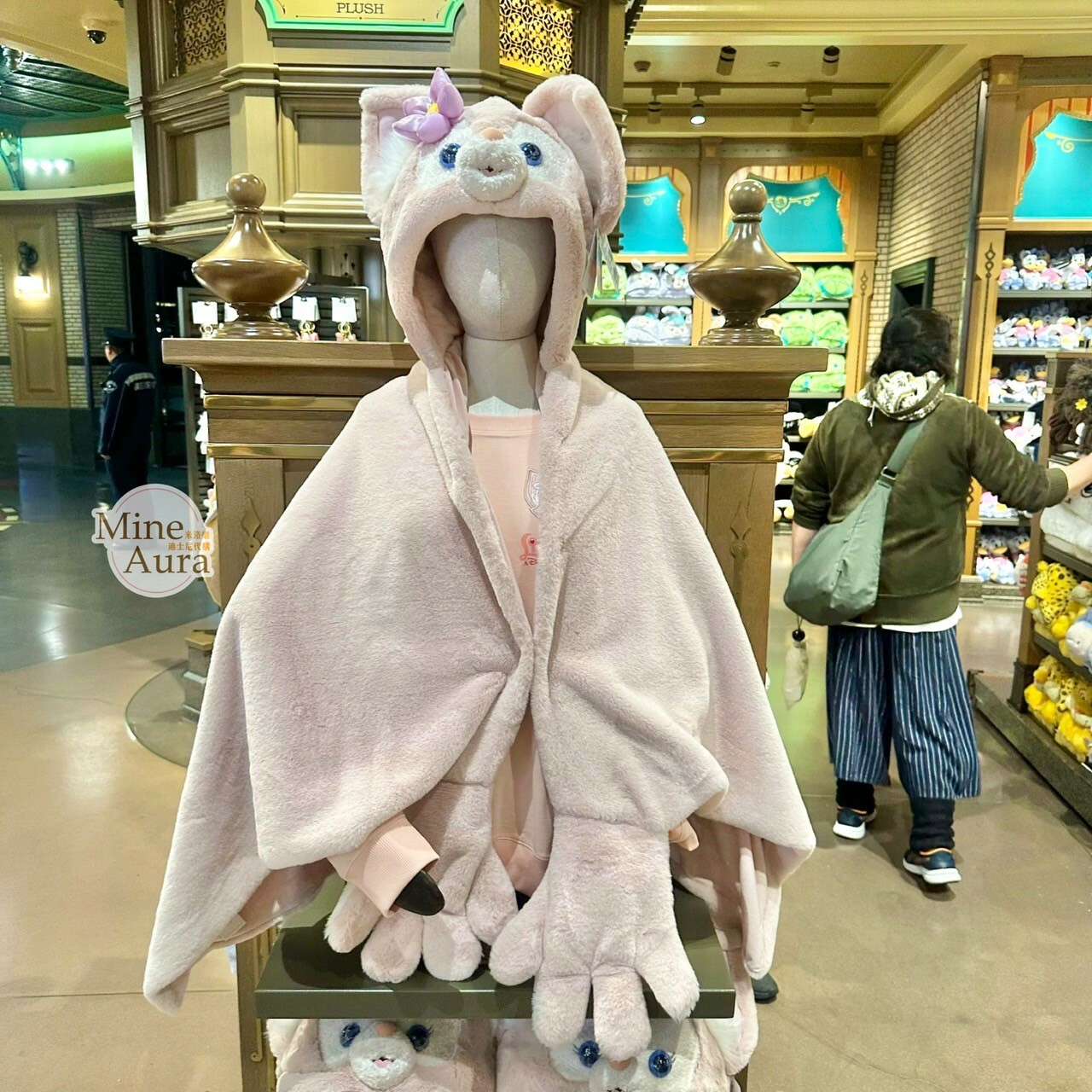 (現貨) 玲娜貝兒 LinaBell 吐舌表情 連帽造型 披肩 毛毯 可摺疊收納 -上海迪士尼樂園