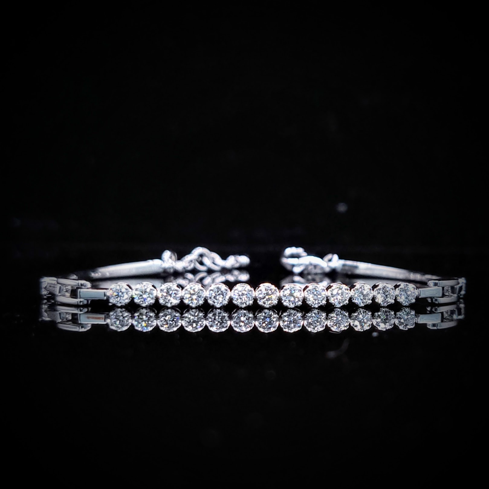 全新18K白金70份鑽石軟鍊鈪