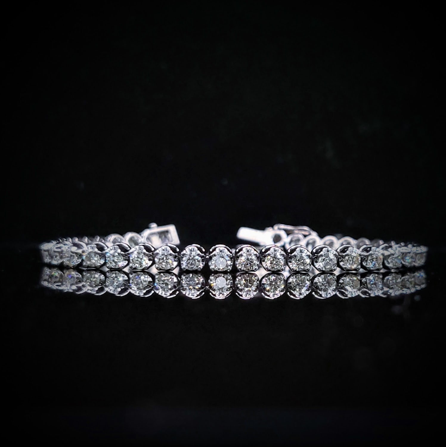 全新18K黑金3卡53份鑽石手鍊