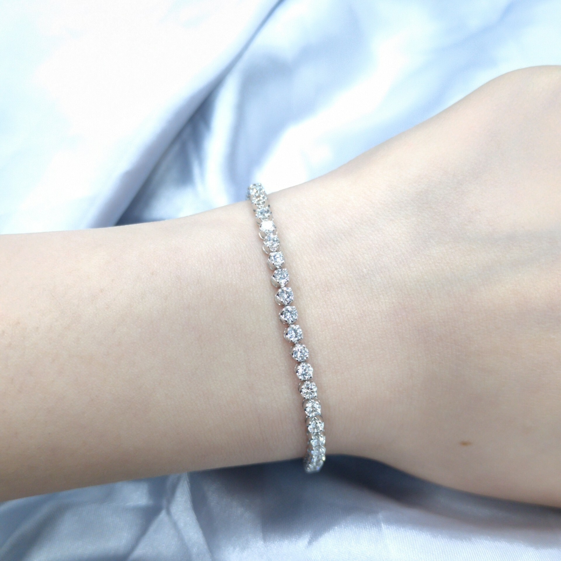 全新18K白金2卡58份鑽石手鍊