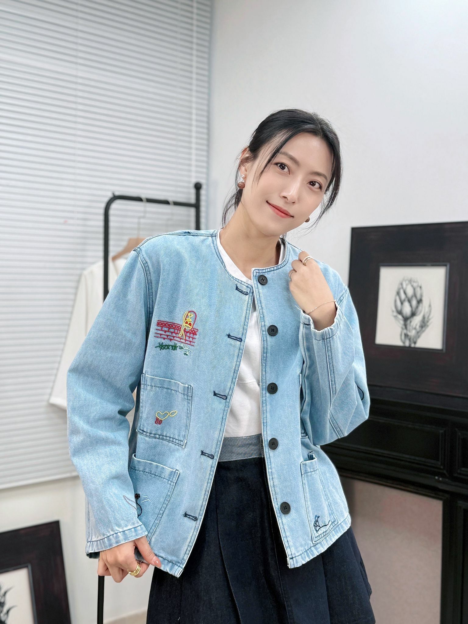 JK#6937 🤍塗鴉刺繡牛仔褸