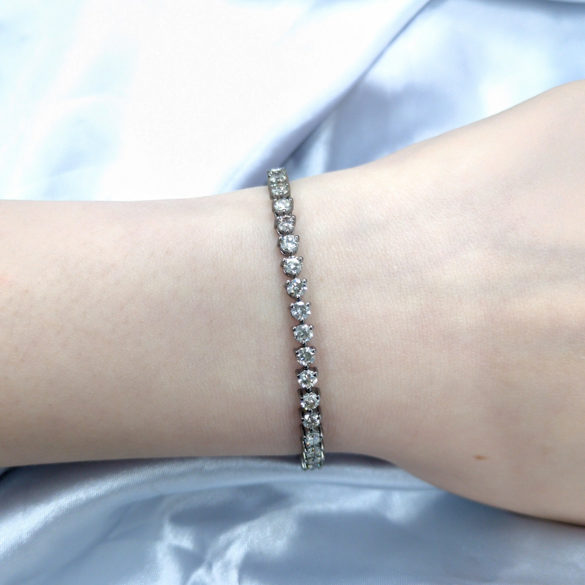 全新18K黑金4卡40份3爪鑽石手鍊