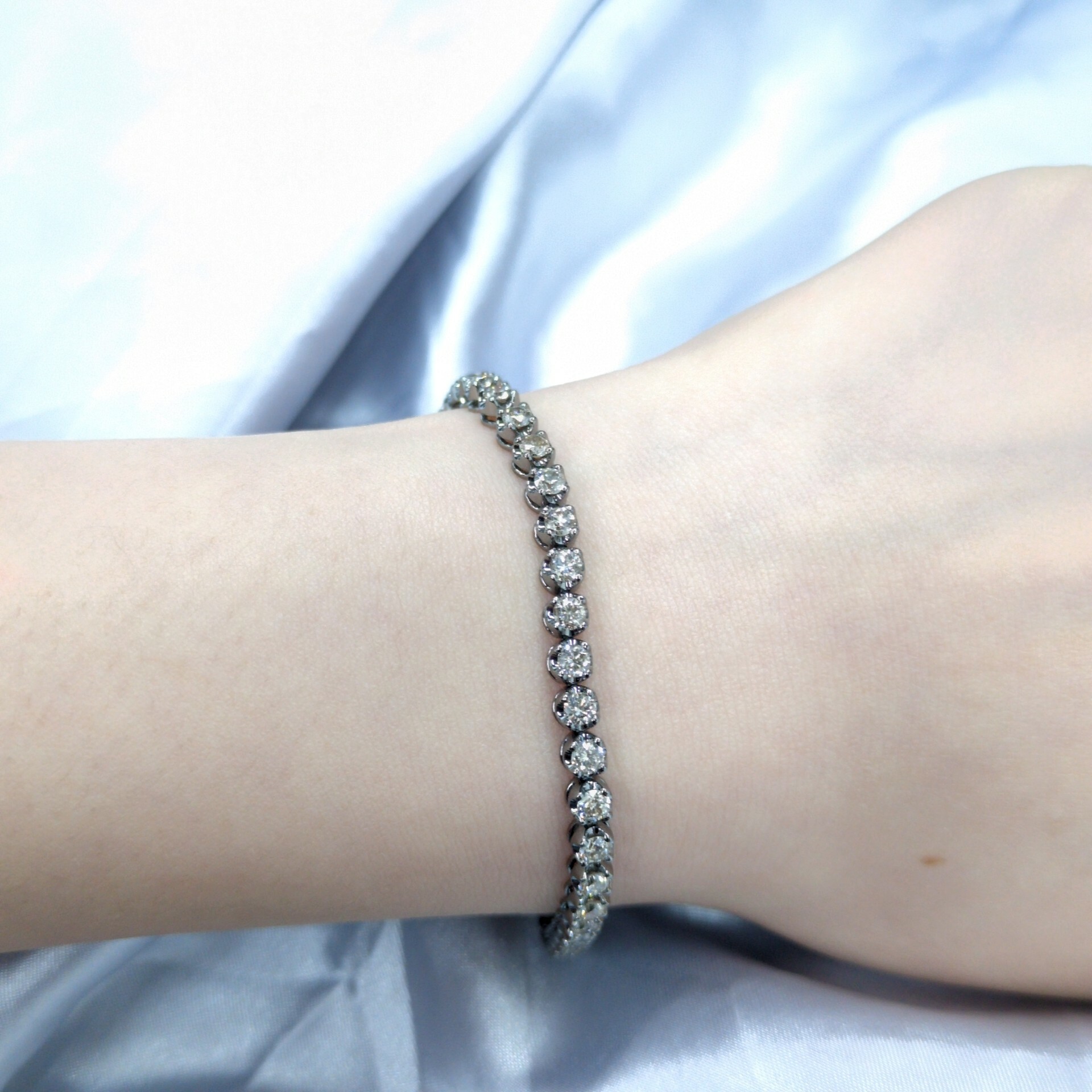 全新18K黑金3卡53份鑽石手鍊