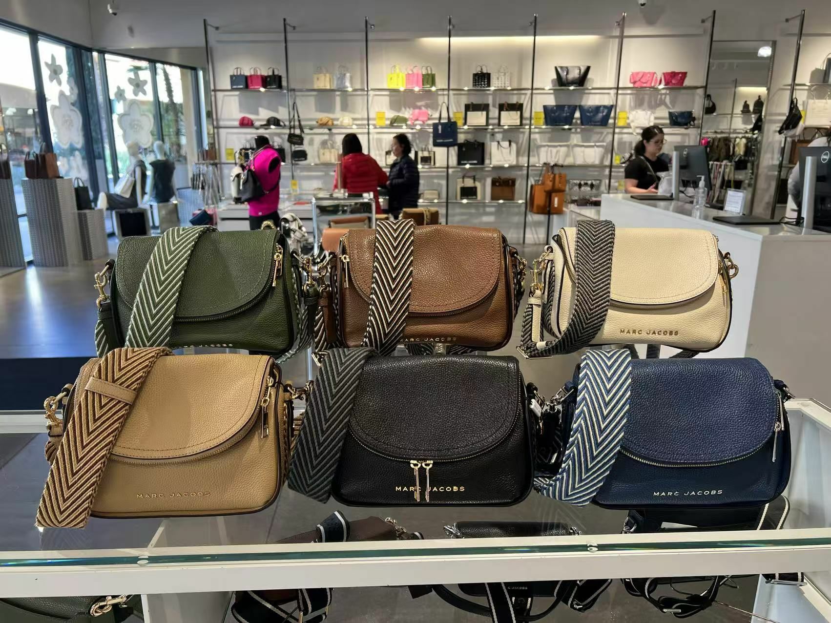 【預購】G030897 Marc Jacobs 粗帶斜咩包