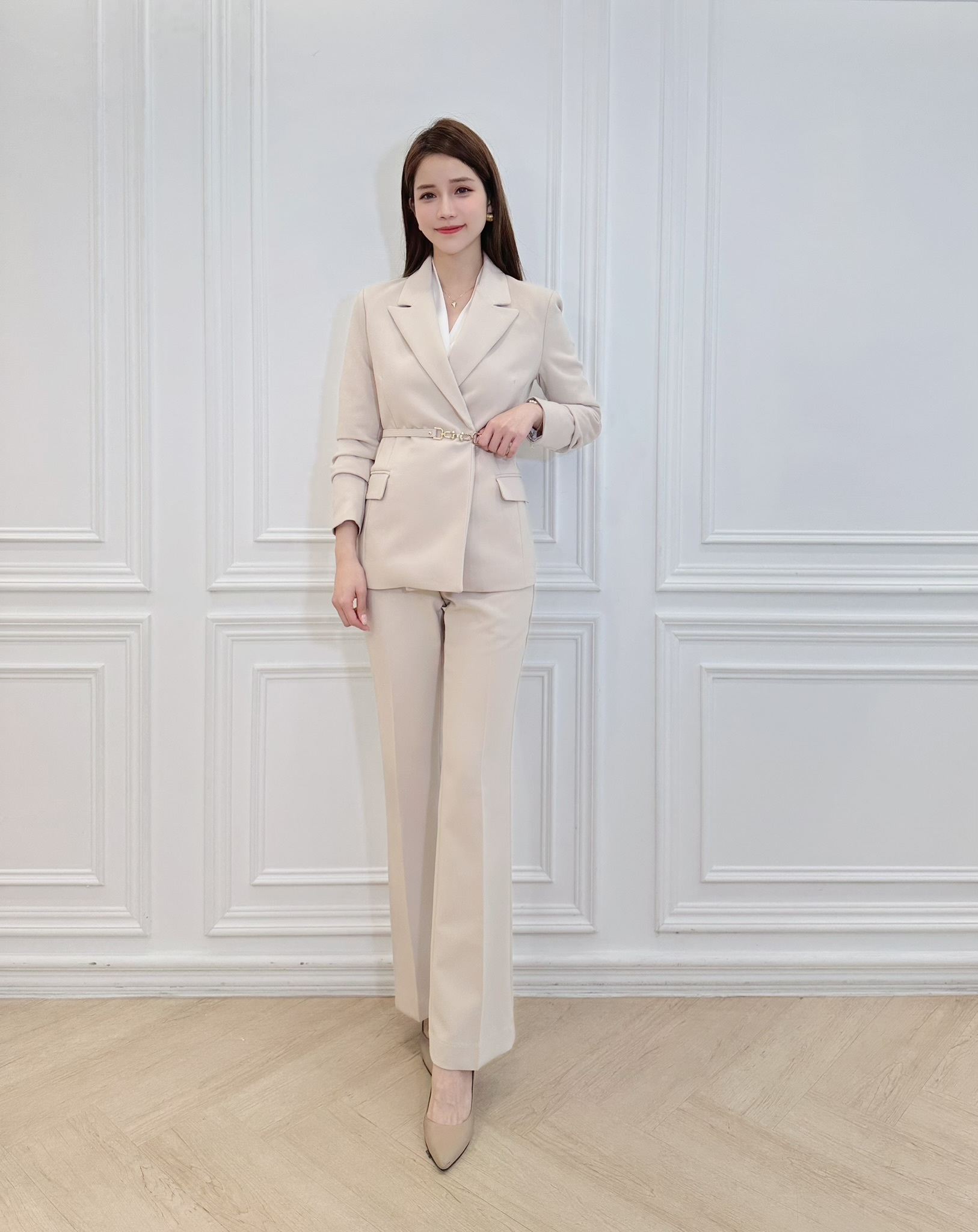 金鏈條腰帶俐落套裝(米)