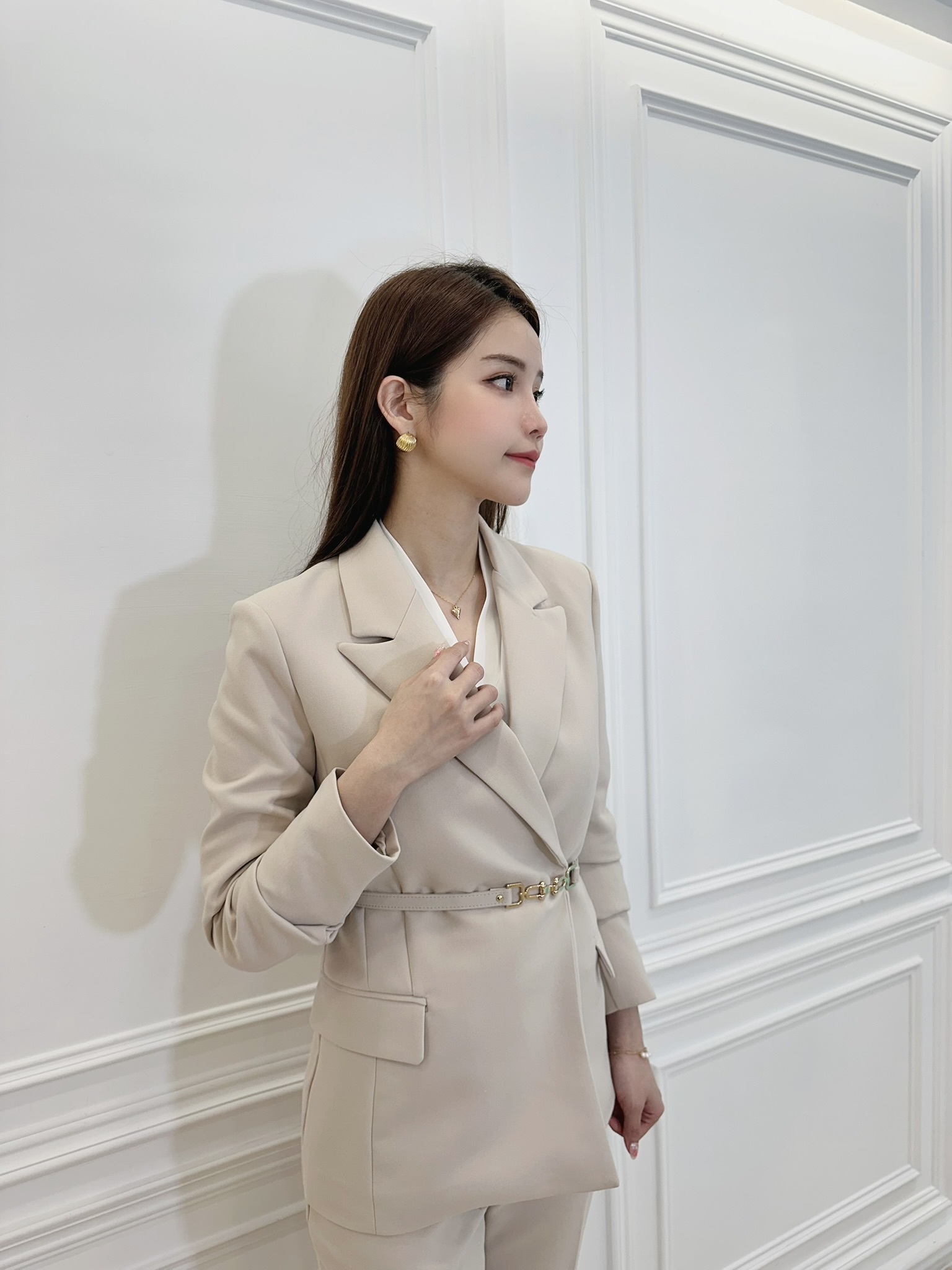 金鏈條腰帶俐落套裝(米)