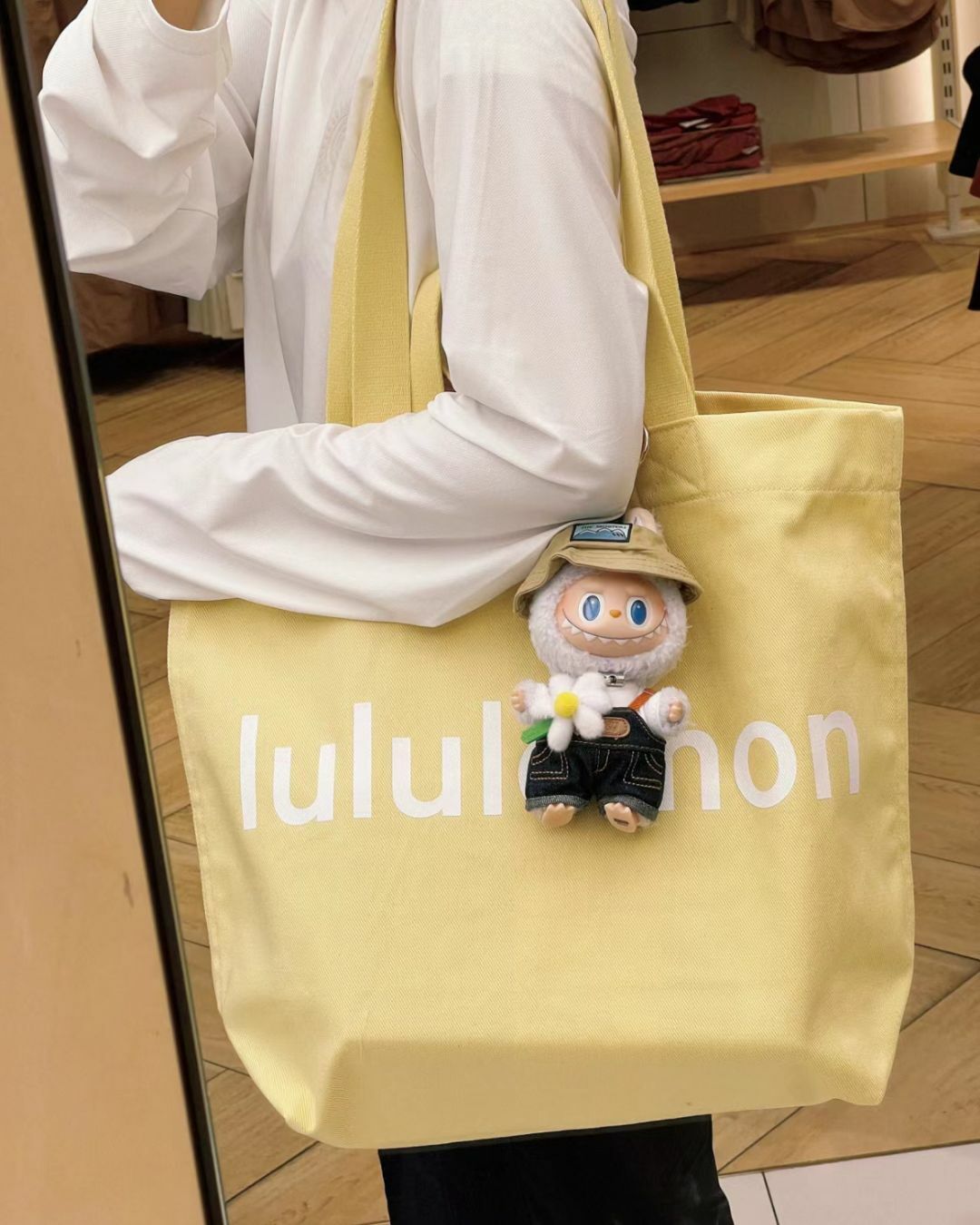 POP MART THE MONSTERS 春天野在家系列 - 搪膠毛絨公仔掛件