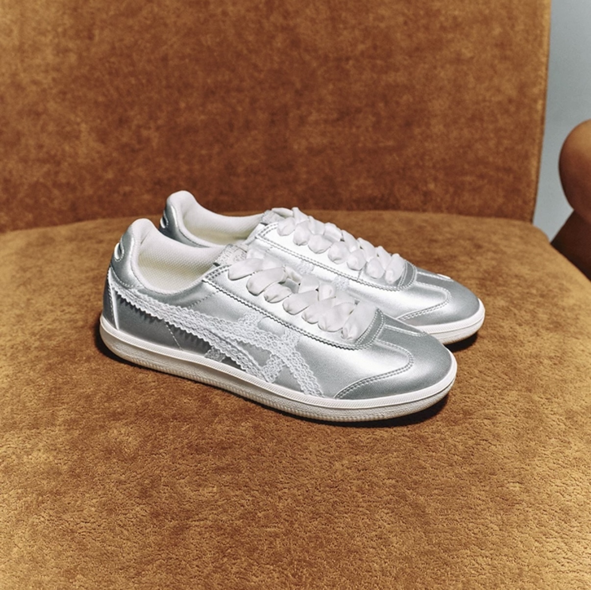 Onitsuka Tiger Tokuten 鬼塚虎 奶油白銀 蕾絲 緞帶 德訓鞋 1183C340-020/預購