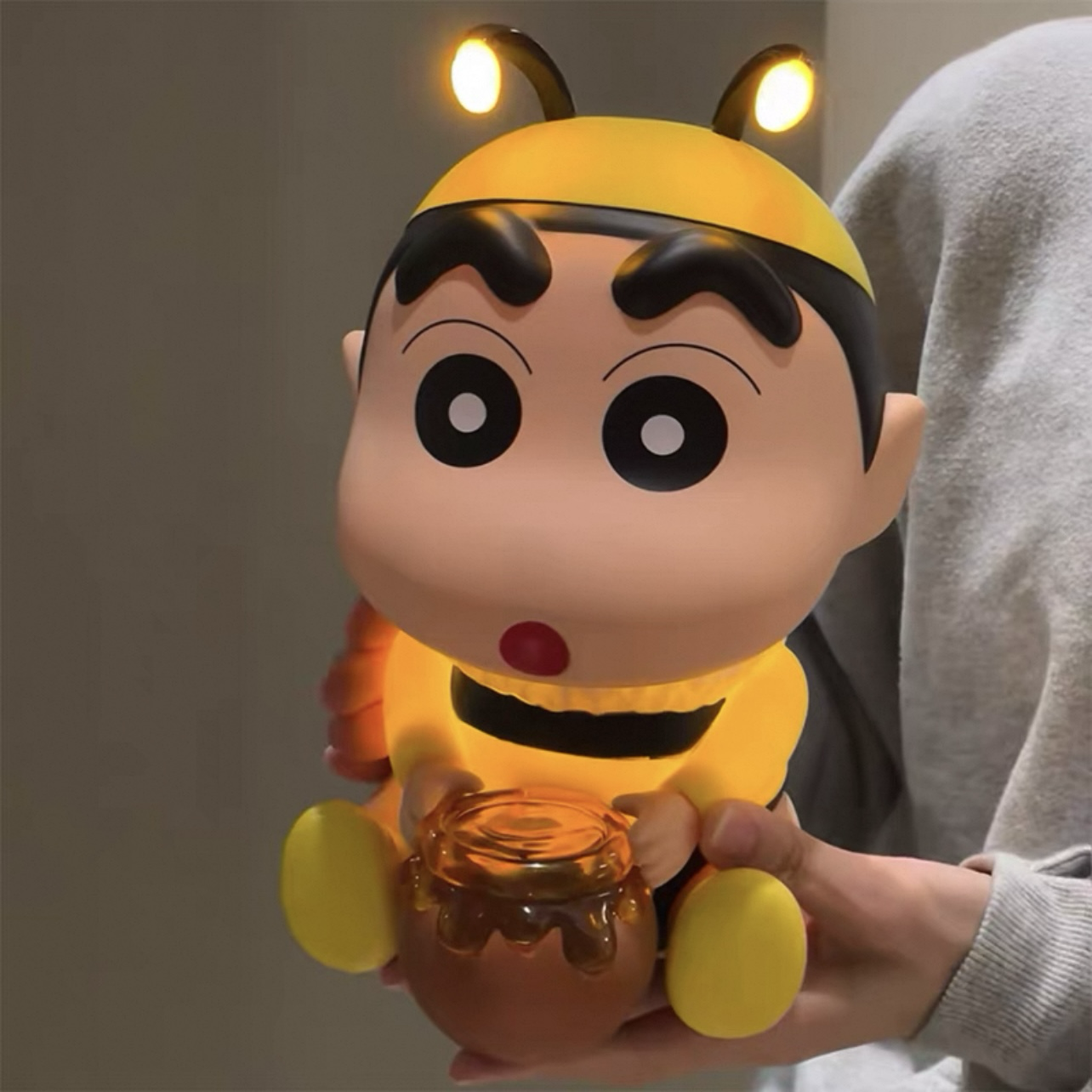 🐝超可愛🐝 蠟筆小新 蜜蜂 拍拍燈 小夜燈 公仔 手辦 潮流玩具 生日禮物