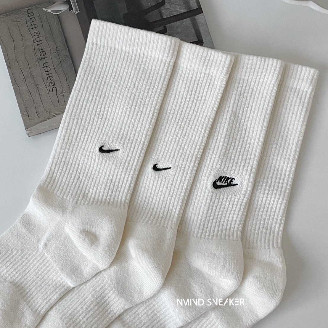 <快速出貨> NIKE 刺繡小logo 長襪 兩色