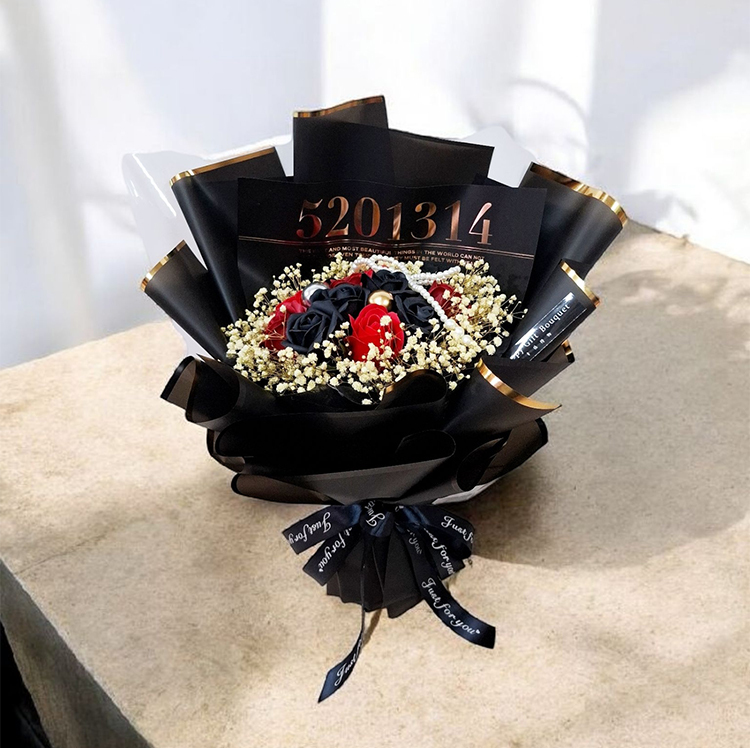 12朵黑色紅色玫瑰香皂花滿天星花束,21 & 12 stalks Black Rose Soap Flowers Gypsophila Bouquet