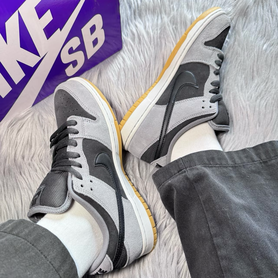 Nike SB Dunk Low Dark Smoke Grey 黑灰 煙灰 麂皮 低筒休閒鞋 滑板鞋