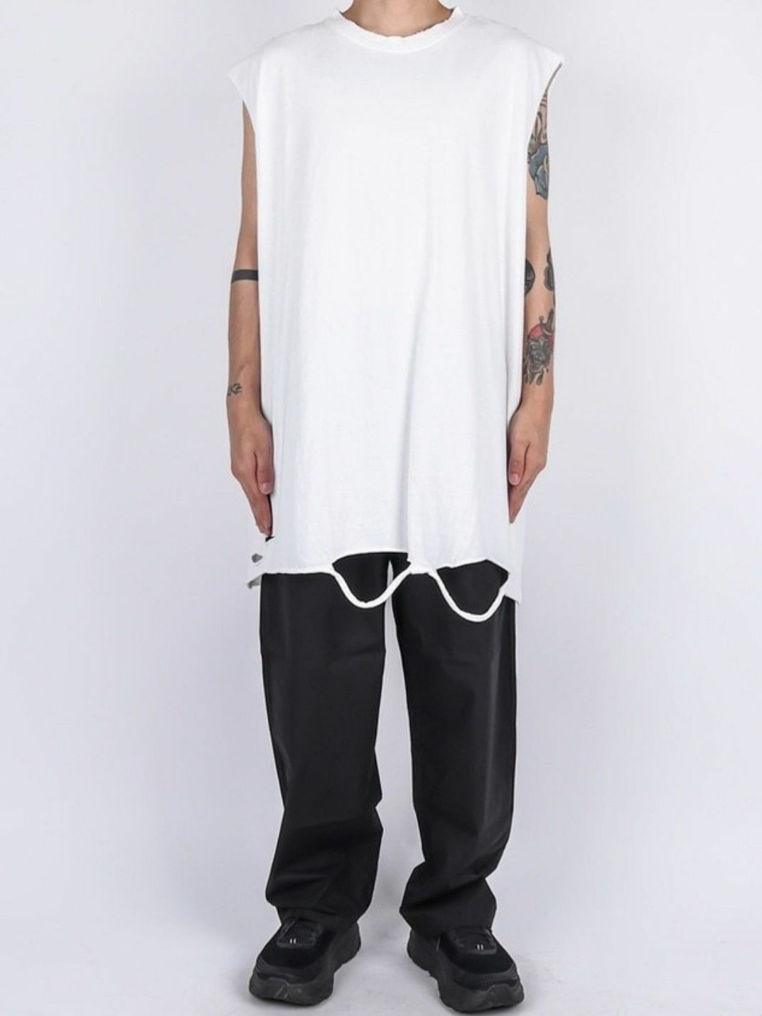 OverSize淨色破洞背心 GLAMOUR-067V