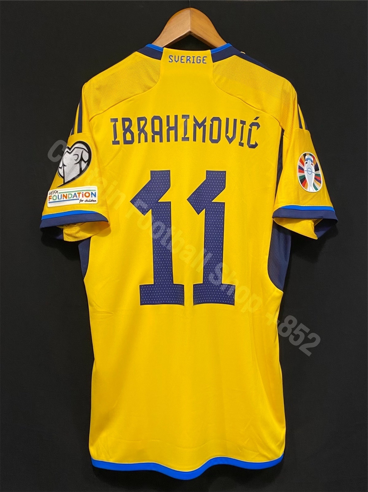 Camiseta de local de Suecia 2022-23 Ibrahimovic #11 - 6/10 - (S