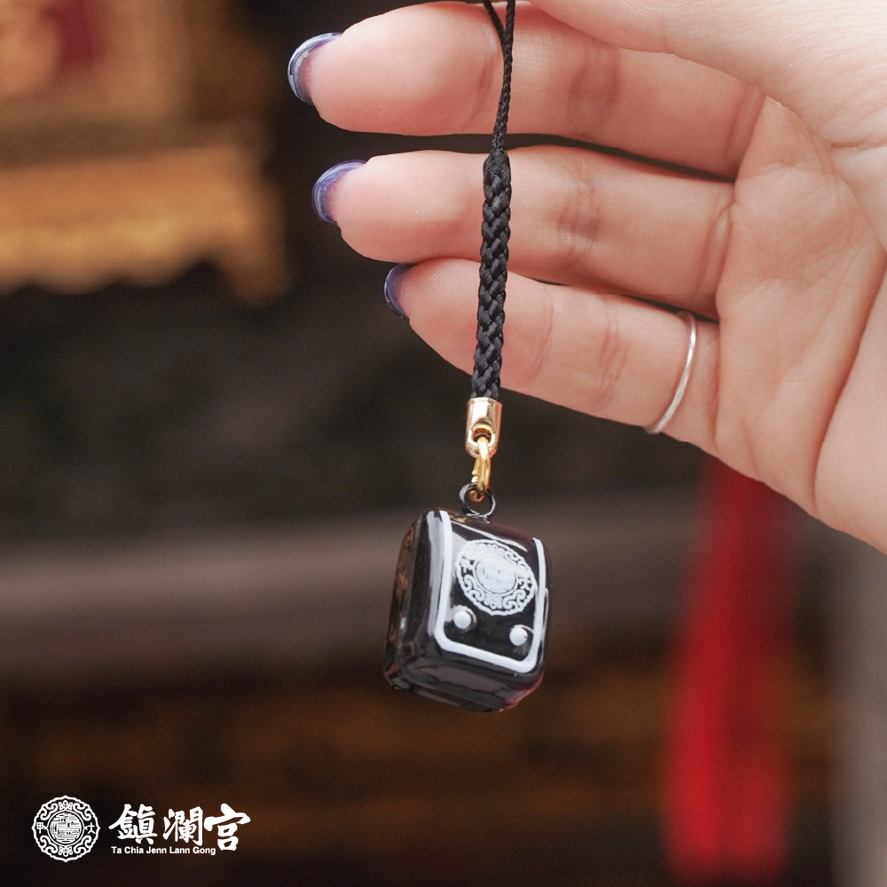 小書包鈴鐺吊飾｜避邪黑｜學生｜功成名就｜學業進步｜文昌【鎮瀾宮】