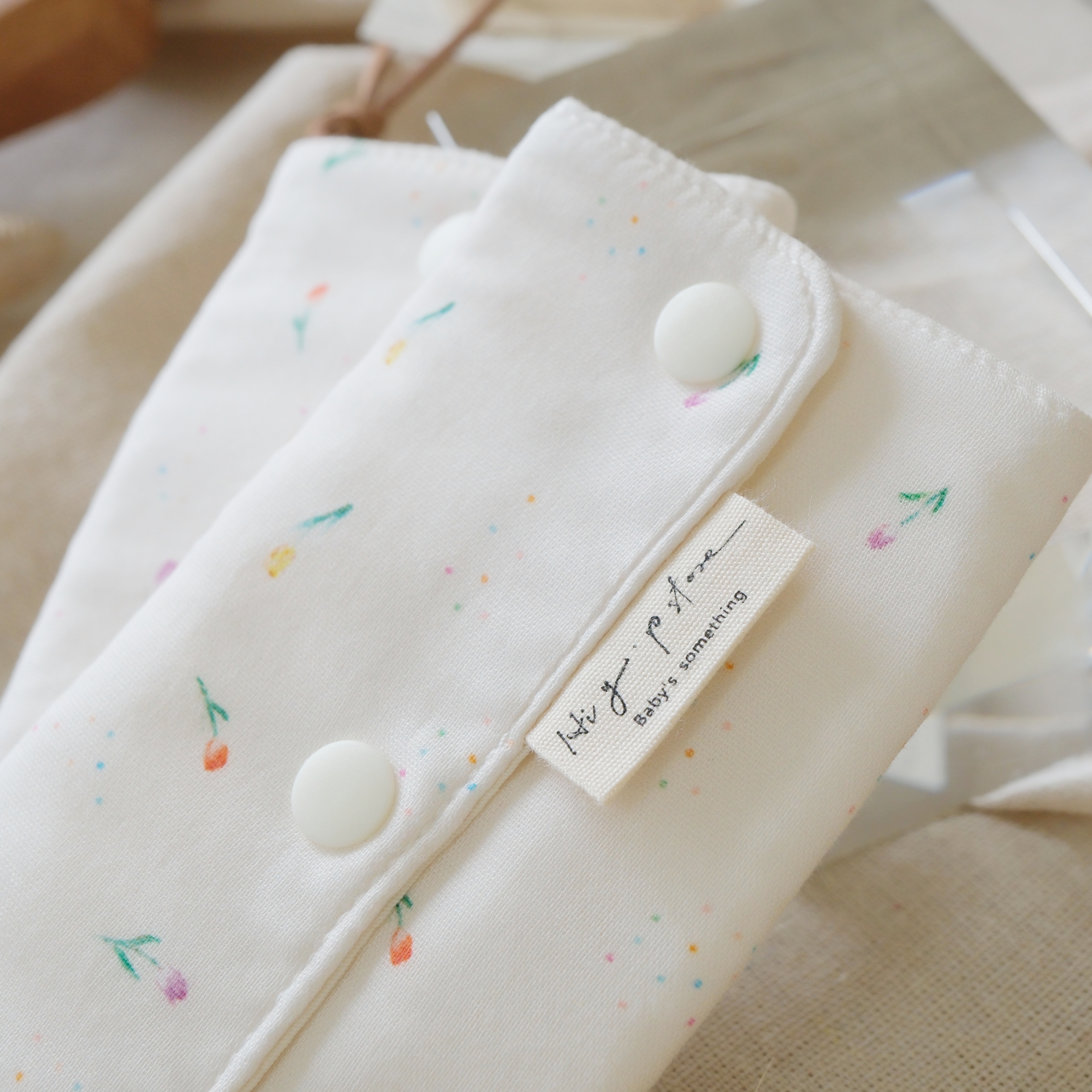 Hi Y.P store-揹巾口水套-獨家設計款-點點鬱金香