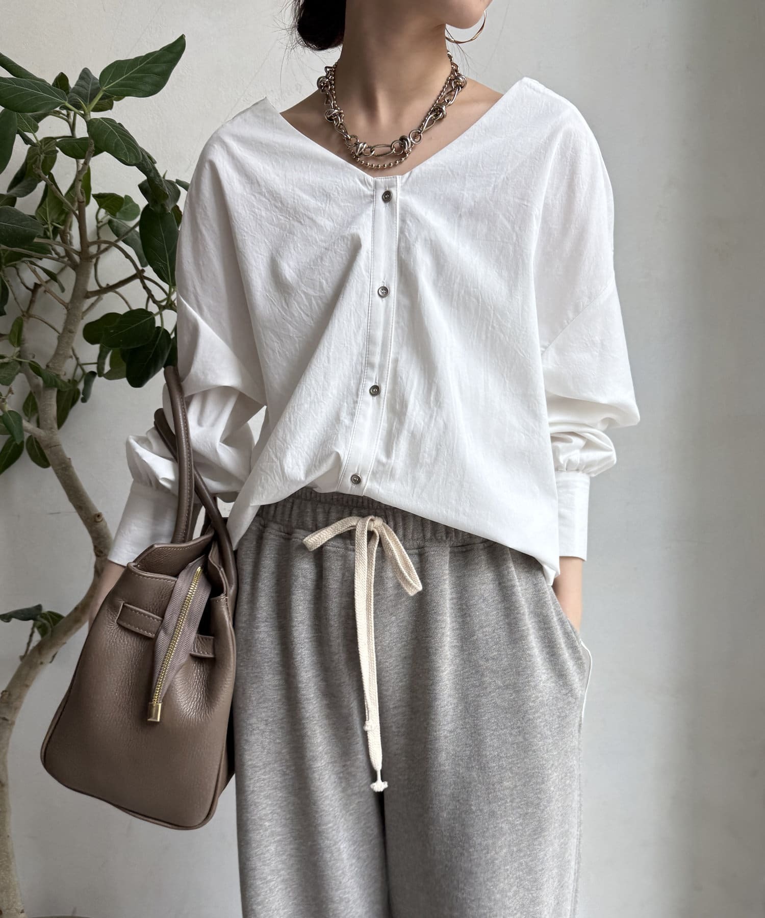 DOUDOU(ドゥドゥ)  バックツイストブラウス白（DDZ1051204A0017）