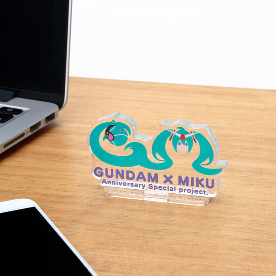 233453 Pbandai 預訂 2025/9月 アクリルロゴディスプレイEX ガンダム45周年 × 初音ミク プロジェクト記念ロゴ