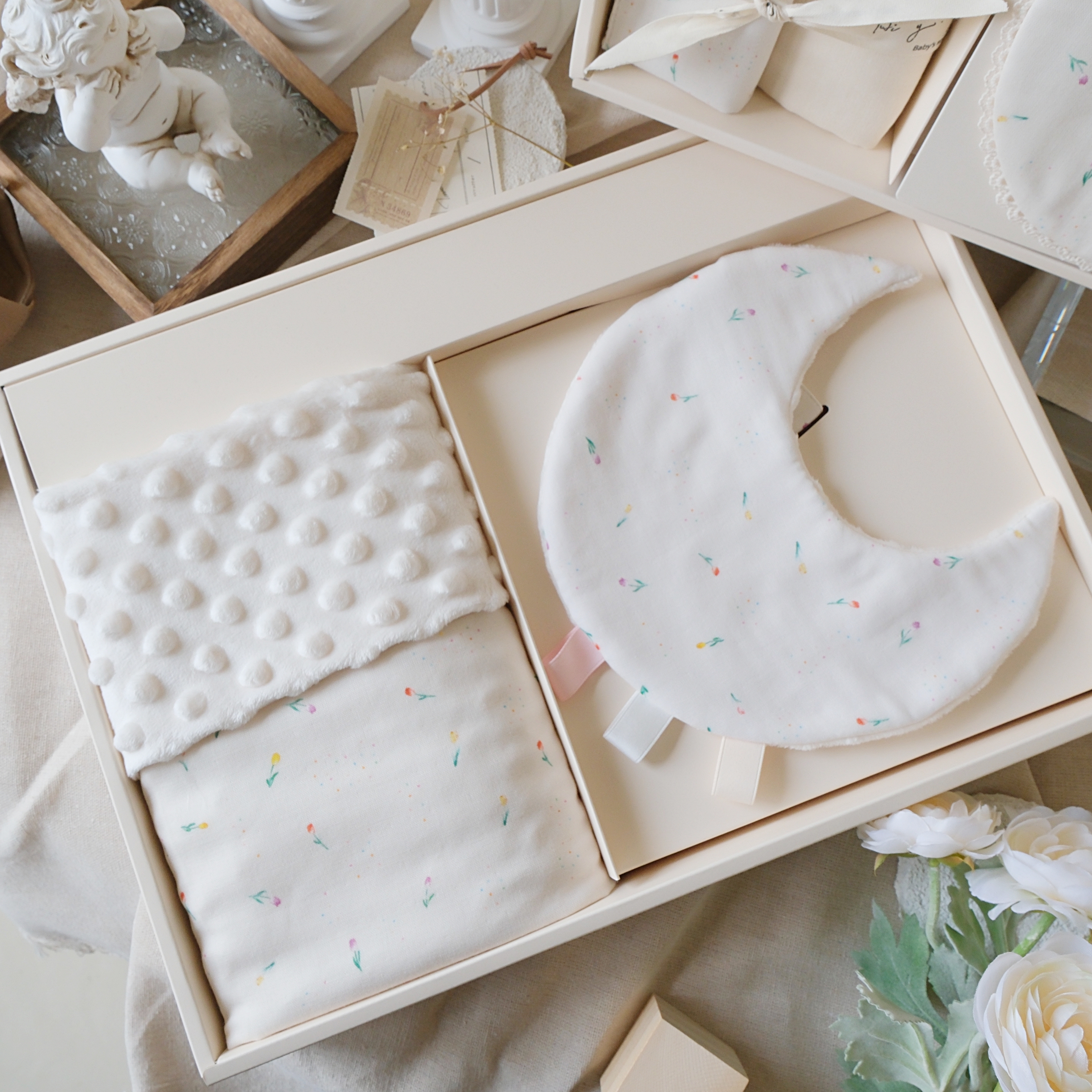 Hi Y.P store-彌月禮盒新生推薦組-獨家設計-點點鬱金香