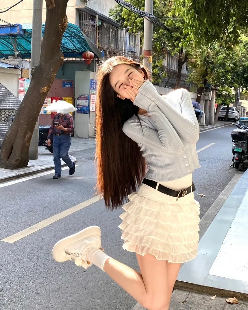 <王鶴棣同款> SOAP OPERA 大頭鞋 解構 開口笑 不修邊 厚底 增高5cm 奶白 SOUSF3231229