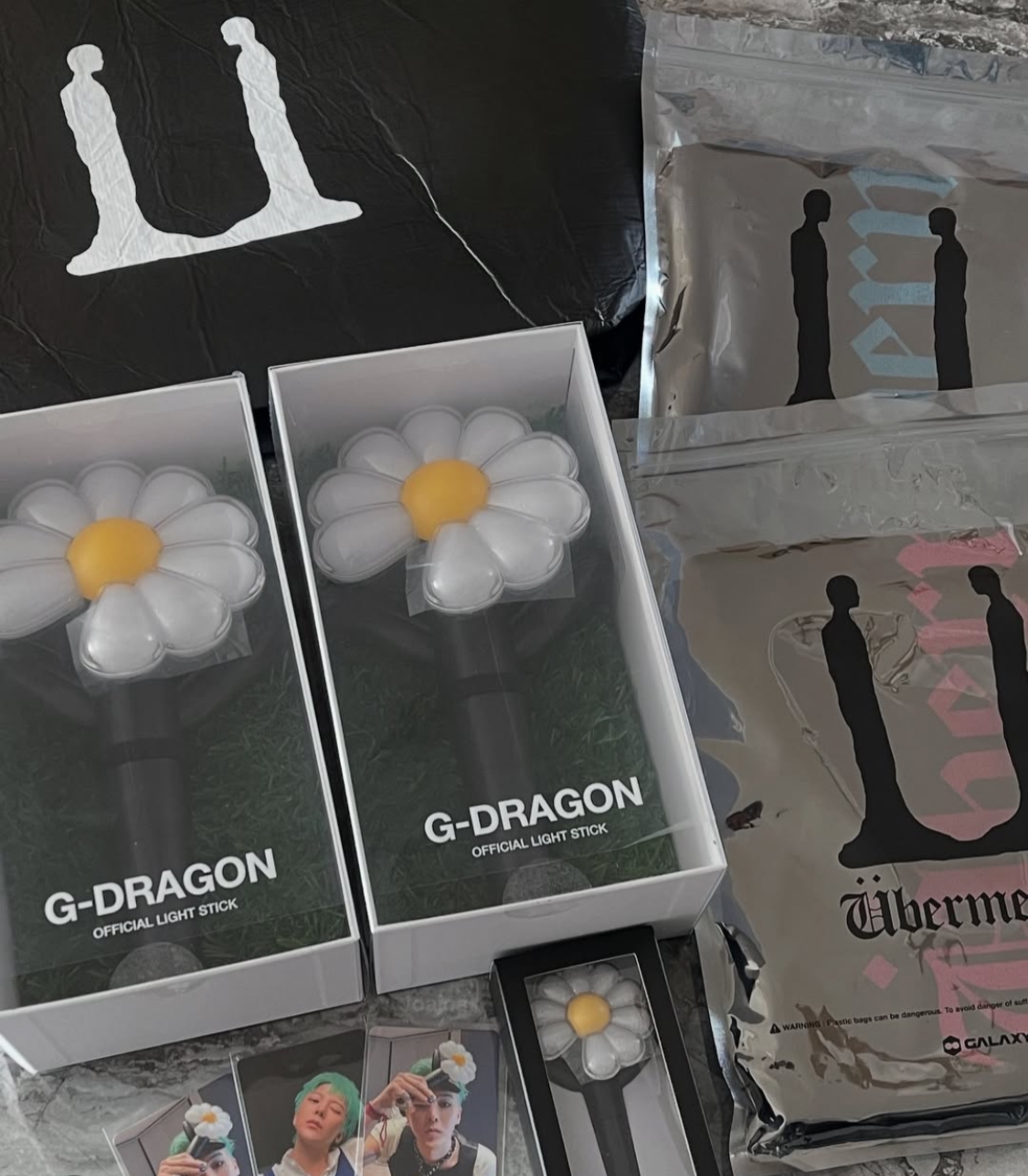G-DRAGON OFFICIAL LIGHT STICK CRADLE 植木鉢 楽天市場】G-DRAGON OFFICIAL LIGHTSTICK +CRADLE SET 公式ペン