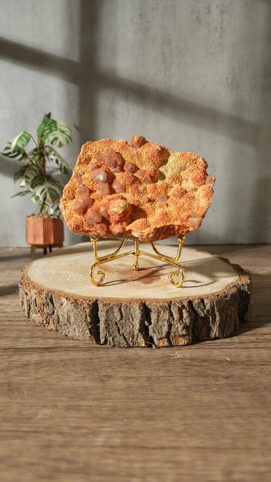 內蒙水晶八面體螢石附展示架#0746