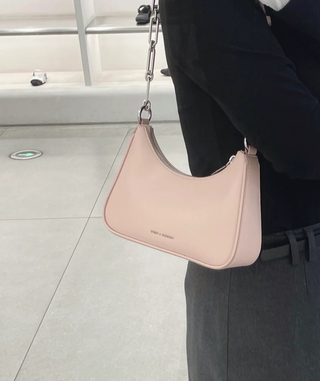 CHARLES & KEITH 小CK 鏈條 腋下包 星月包