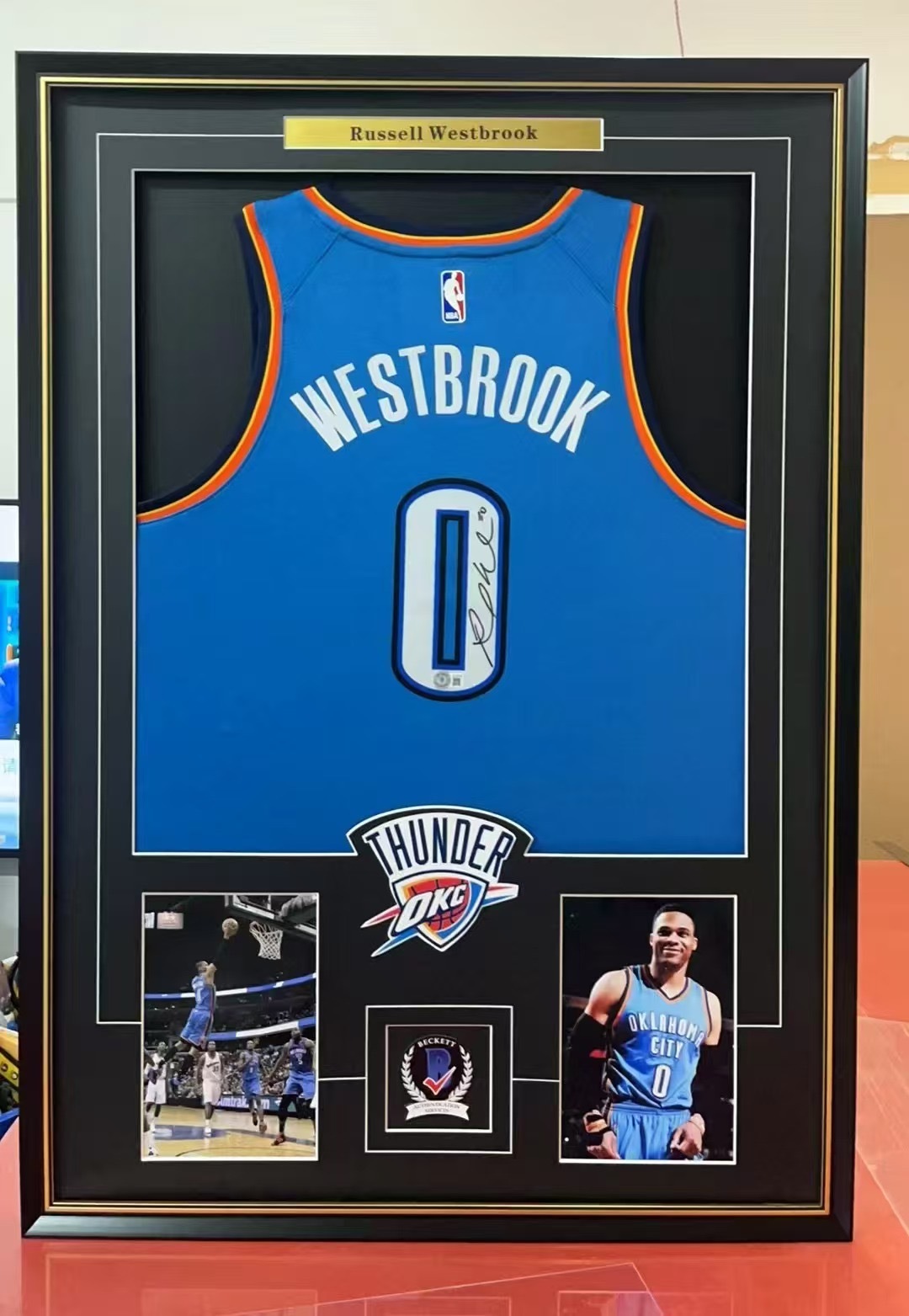 Russell Westbrook Thunder OKC 簽名球衣連裝裱