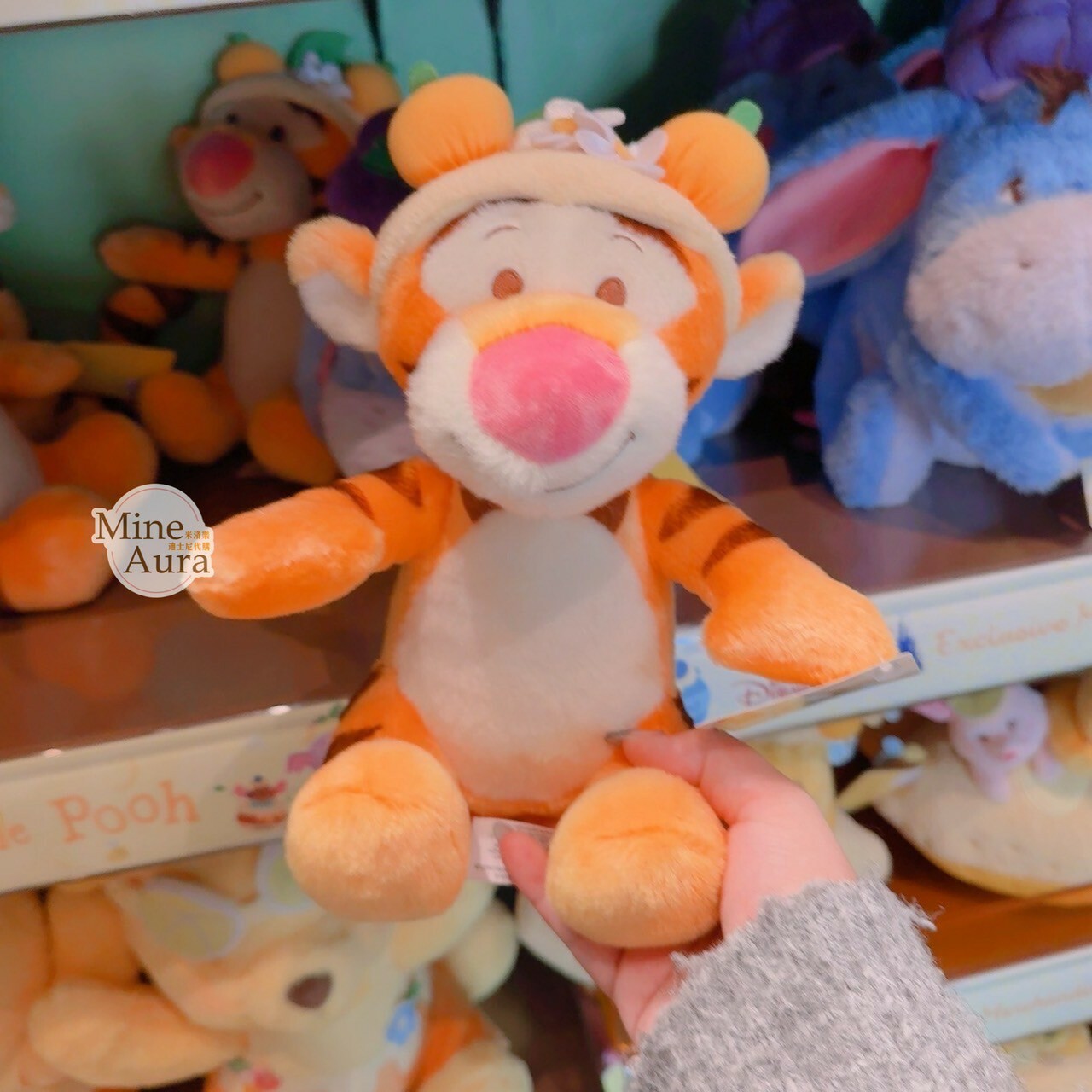 春日系列 小熊維尼 Winnie the Pooh 跳跳虎 Tigger 娃娃 玩偶 -香港迪士尼樂園