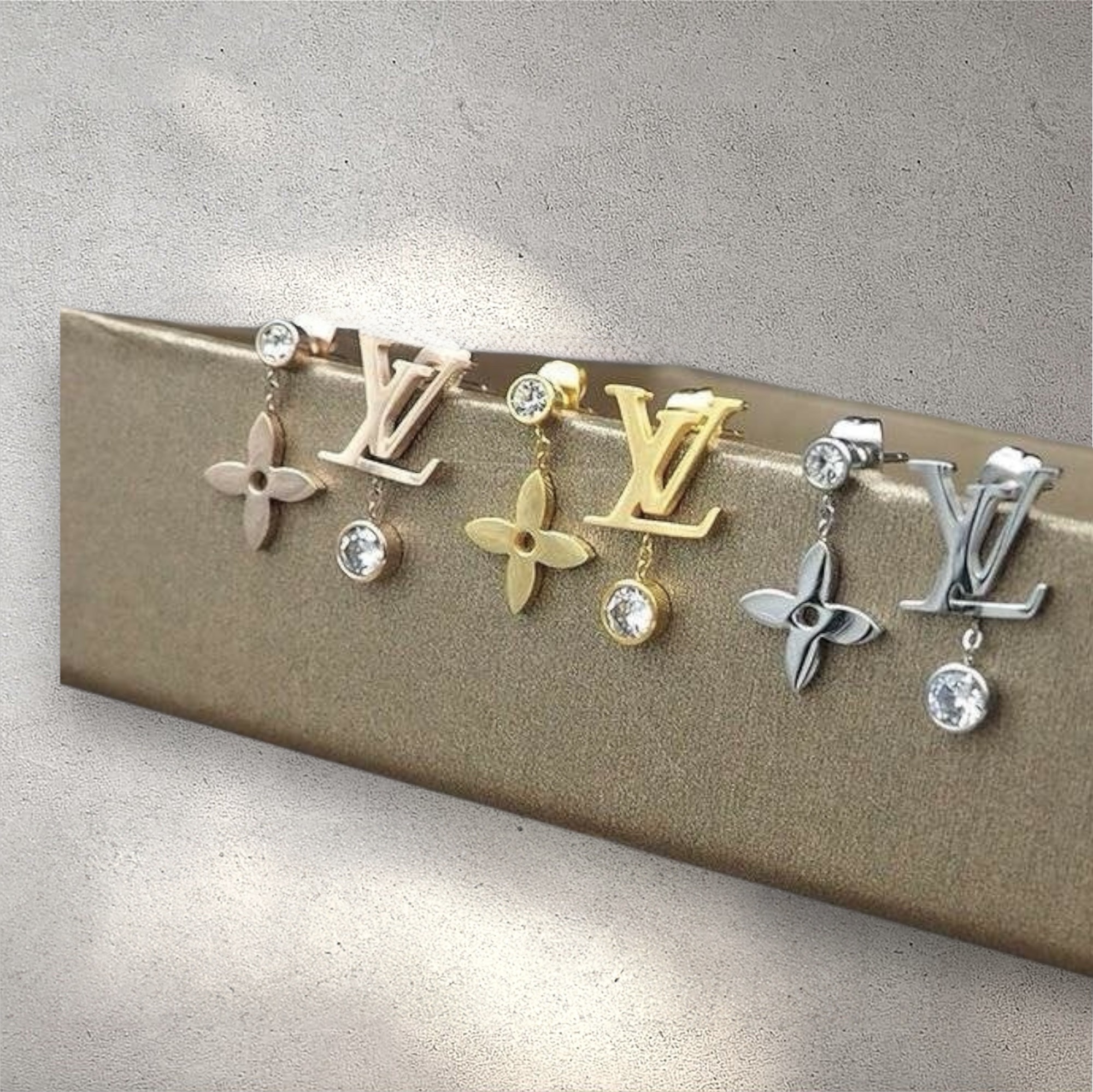 18k lvBlossom”小鑽墜老花高奢定製不對稱耳墜系列