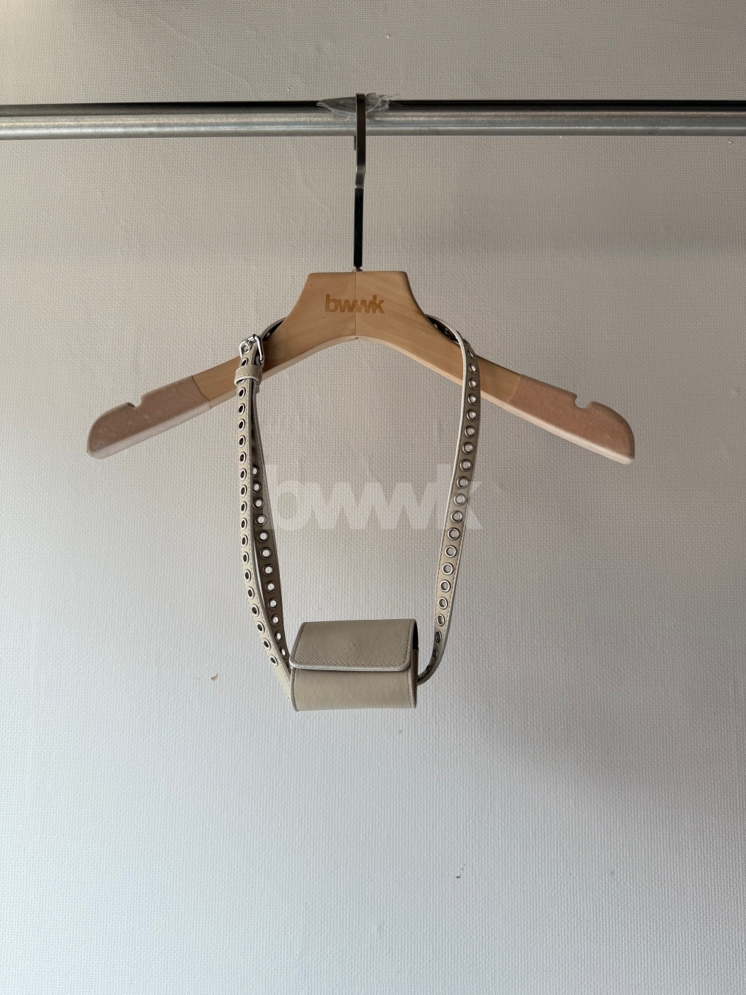 【瑕疵】方蓋腰包-米白