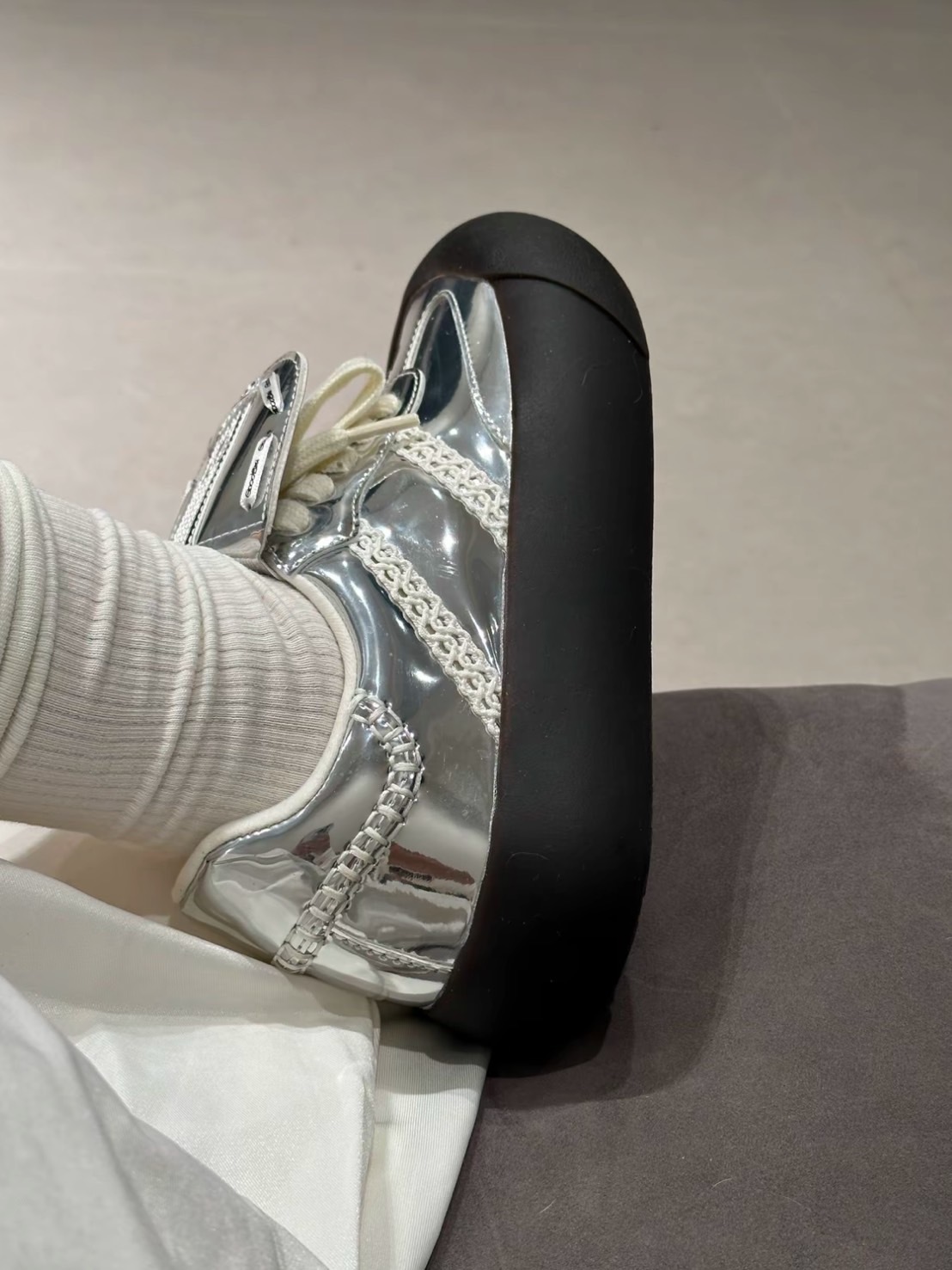 <白敬亭主理品牌> GOOD BAI DUMDUM銀色蕾絲蓬蓬鞋 G23AWUFW0101銀色