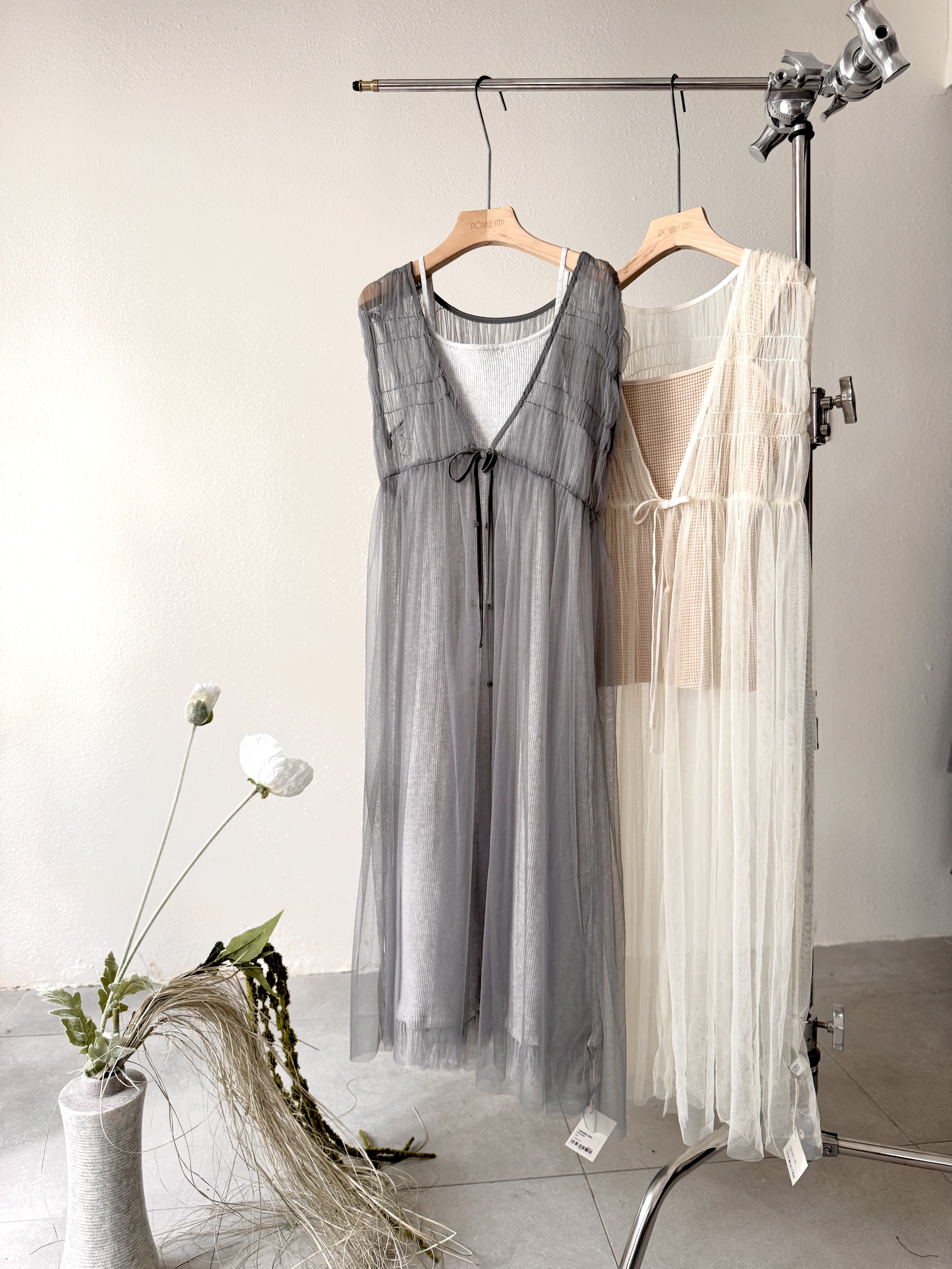 V領紗網背心罩裙 - OP43286