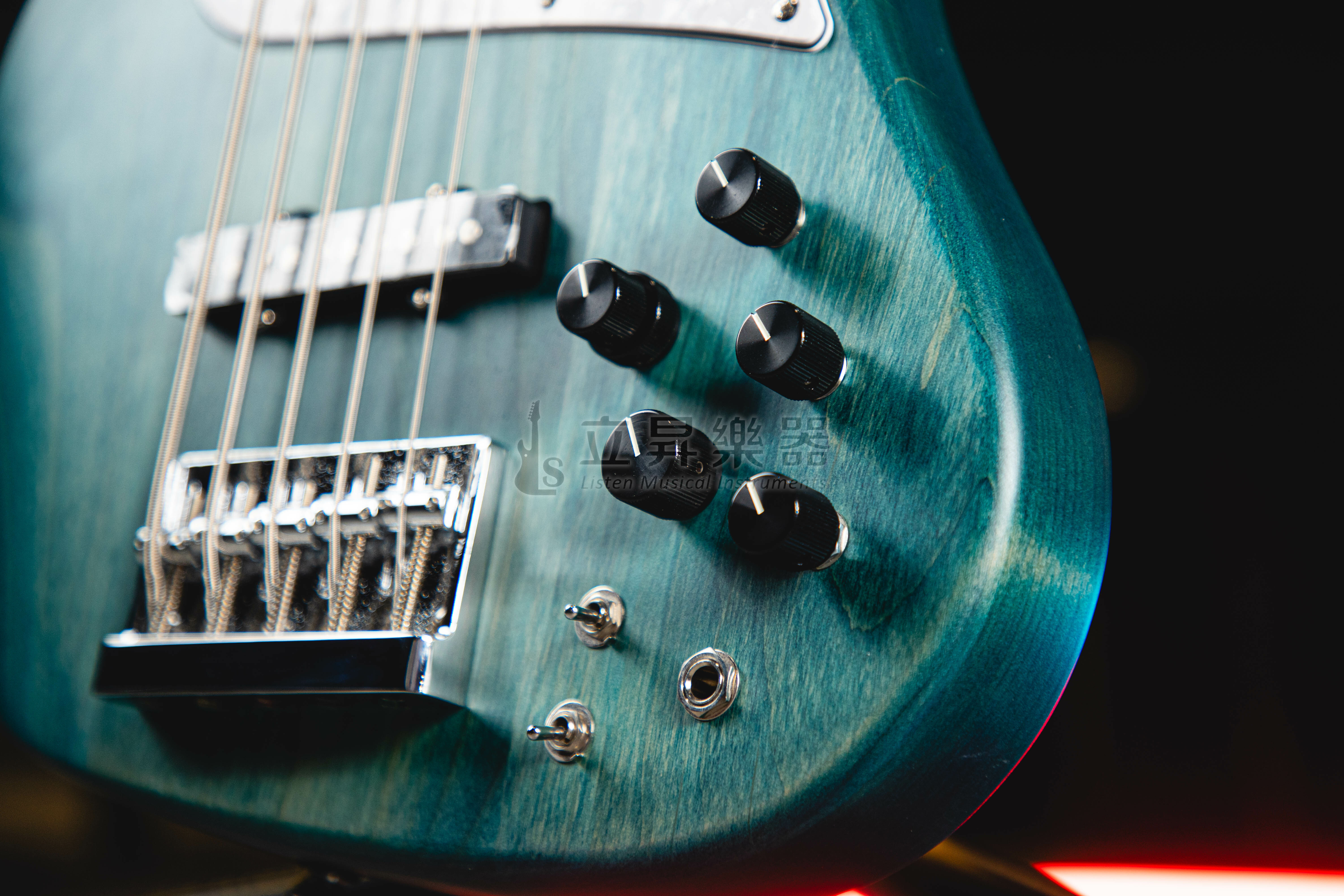 Bacchus WL524 H.J. Freaks 女僕大叔簽名 主動式 電貝斯 五弦 透木紋綠色/粉色 第 5 張圖片｜三峽吉他 / Bass