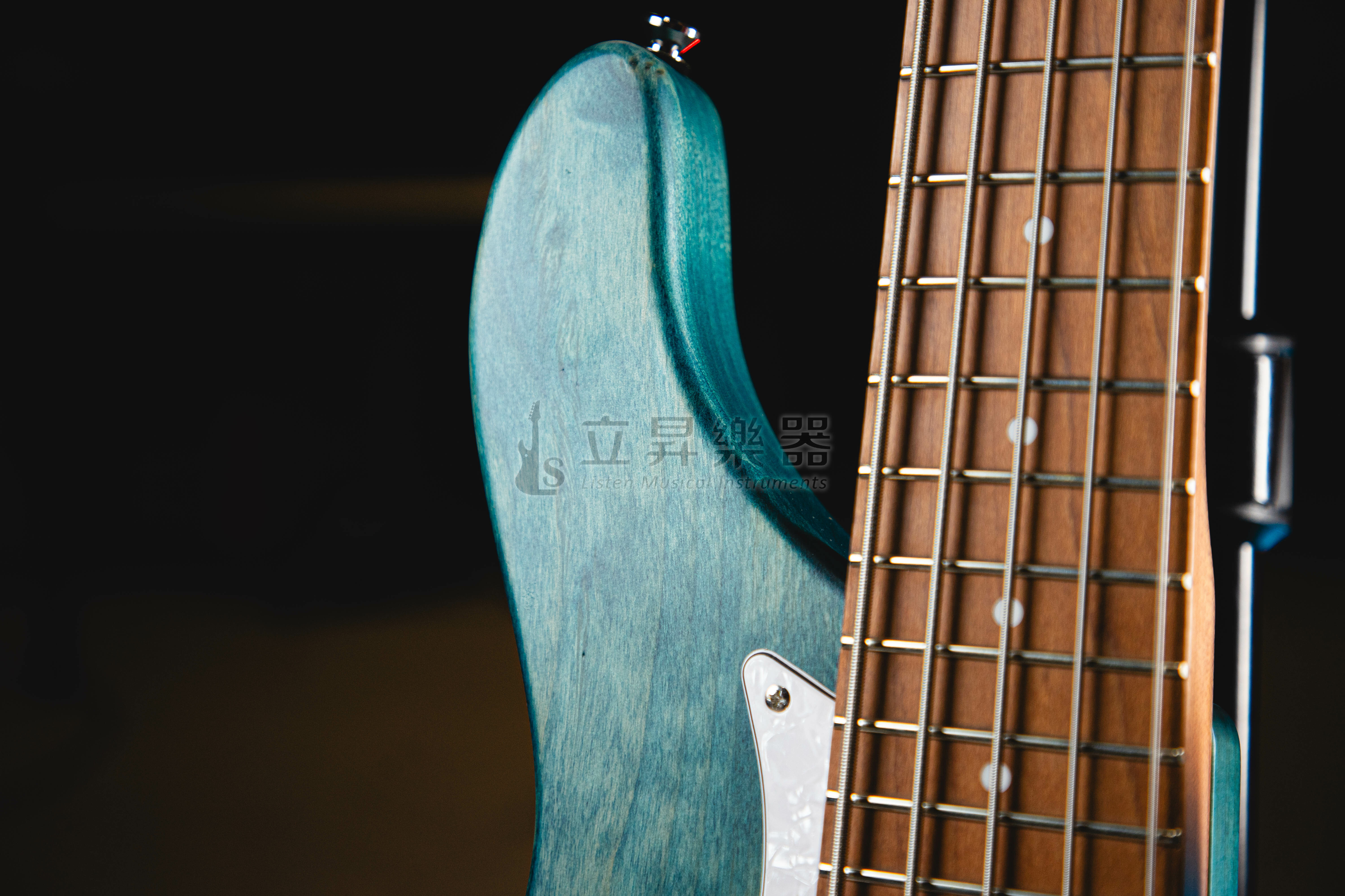 Bacchus WL524 H.J. Freaks 女僕大叔簽名 主動式 電貝斯 五弦 透木紋綠色/粉色 第 6 張圖片｜三峽吉他 / Bass