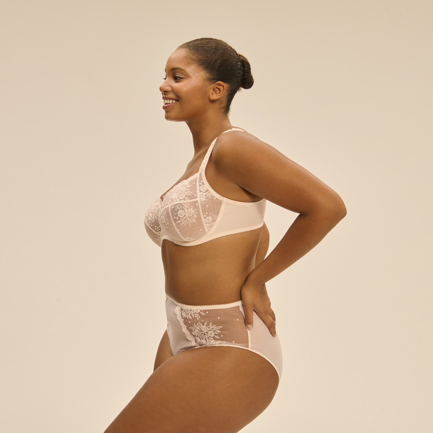 INTRIGUE巧思 全罩式鋼圈胸罩 櫻花粉