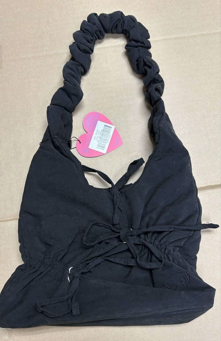 KR 韓國MOONI束繩袋，清貨價貨品，不設退換 (K3 F601)