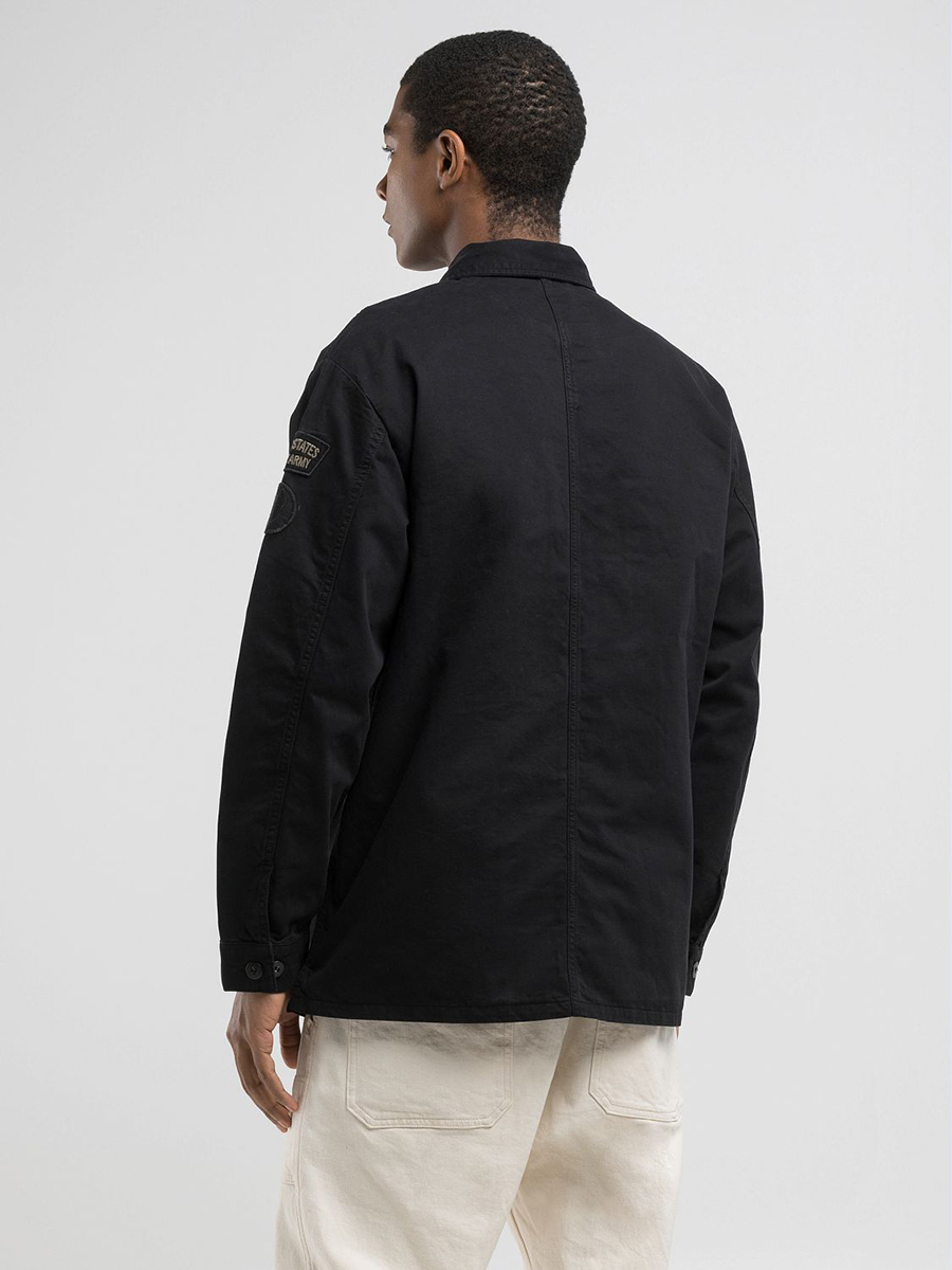 黑色軍風刺繡布章薄外套