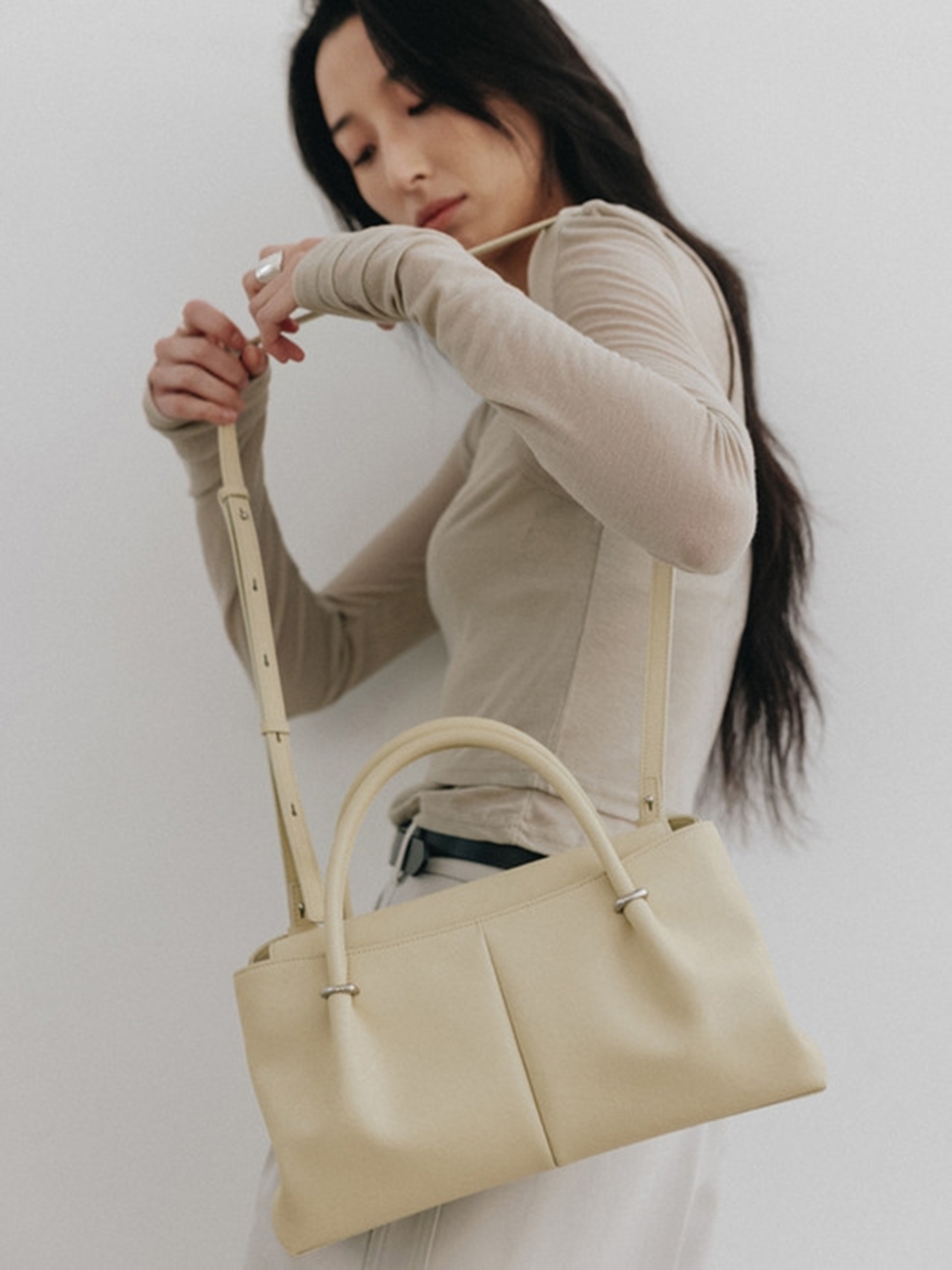 Atelier de LUMEN Anneau Flap Bag