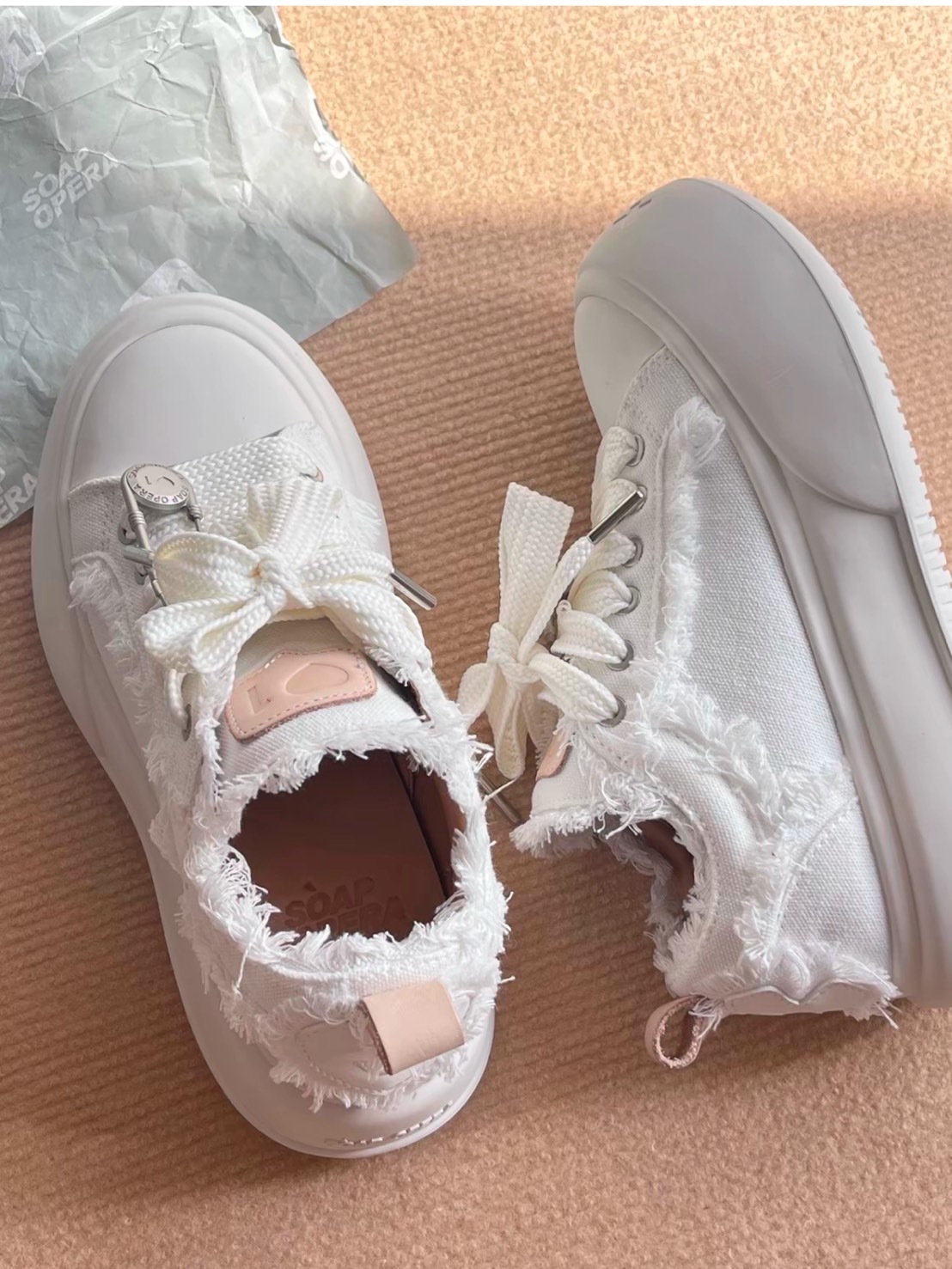 <王鶴棣同款>SOAP OPERA 大頭鞋 解構 開口笑 厚底增高 奶白 SOUSF3231229