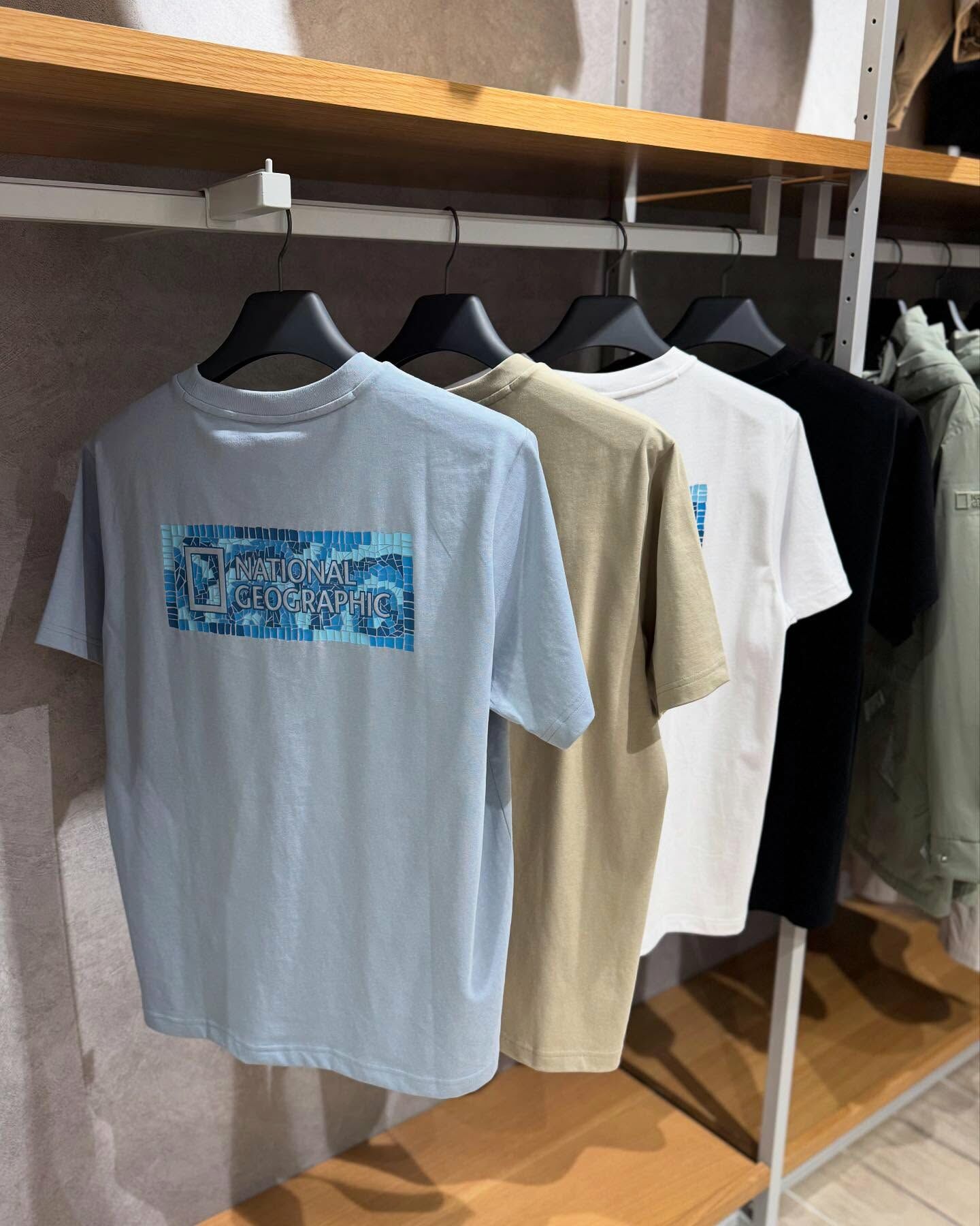 【代購】NATIONAL GEOGRAPHIC 國家地理 Mantela Back Yellow Logo 短袖 N252UTS040