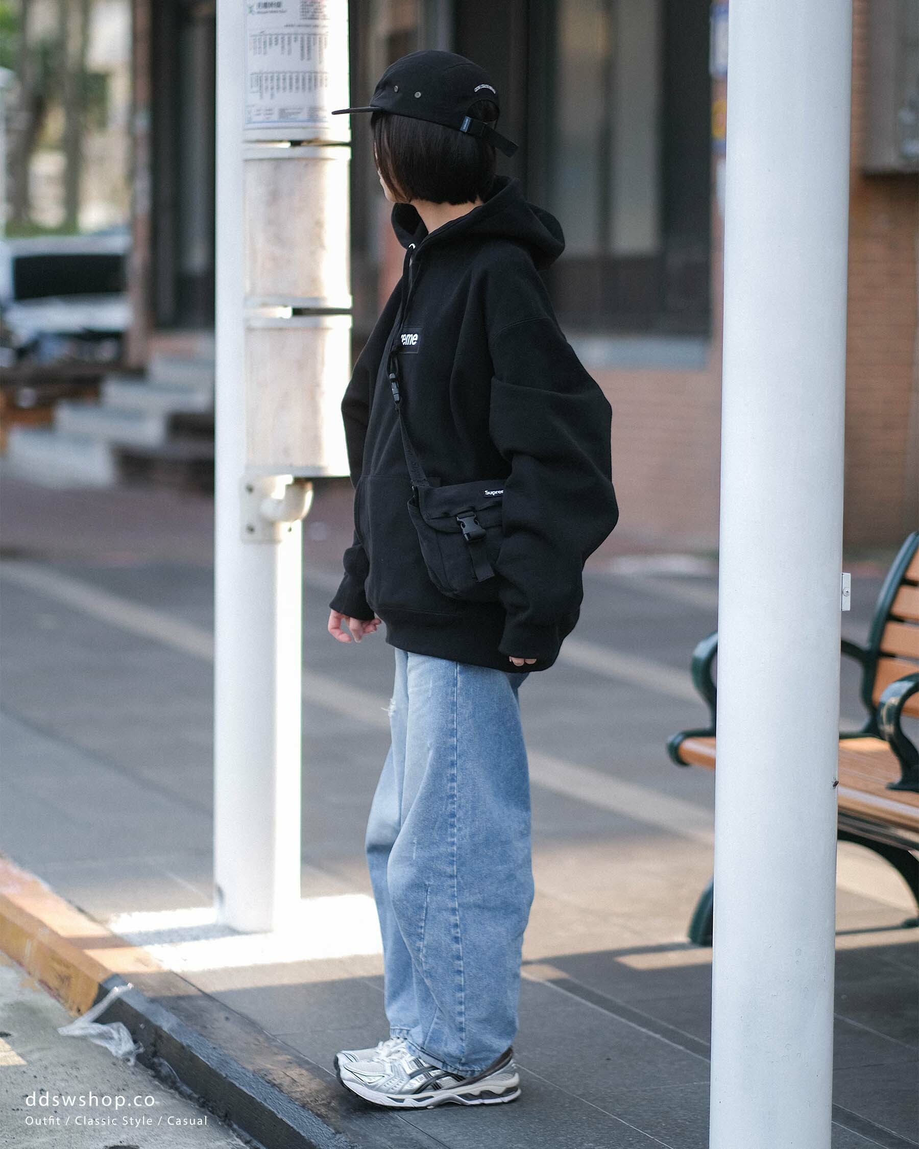 バッグ Supreme 25SS Mini Messenger Bag Camo Supreme SS25 Mini Messenger Bag Camo Olive Black Pink $1150