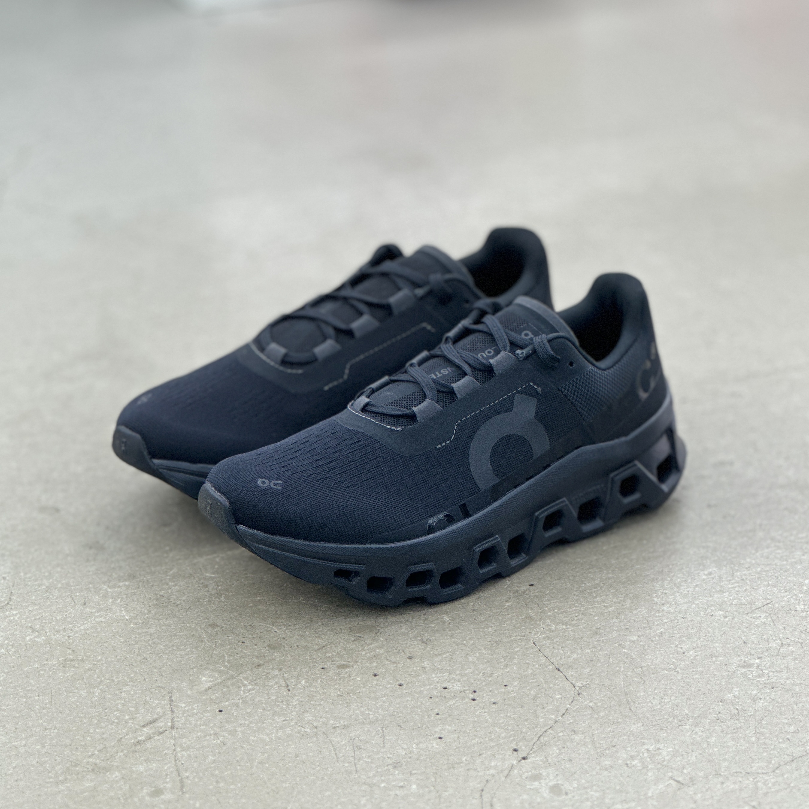 ON Cloudmonster All Black | 61.99025
