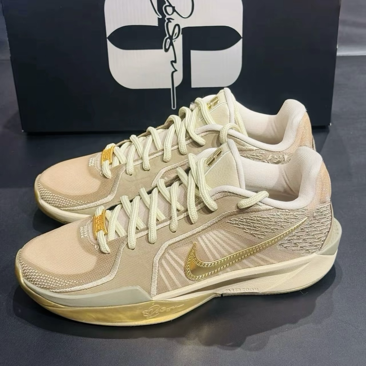 Nike Sabrina 2 "Stronger Than Gold" EP 冠軍金 卡其 莎賓納 實戰籃球鞋
