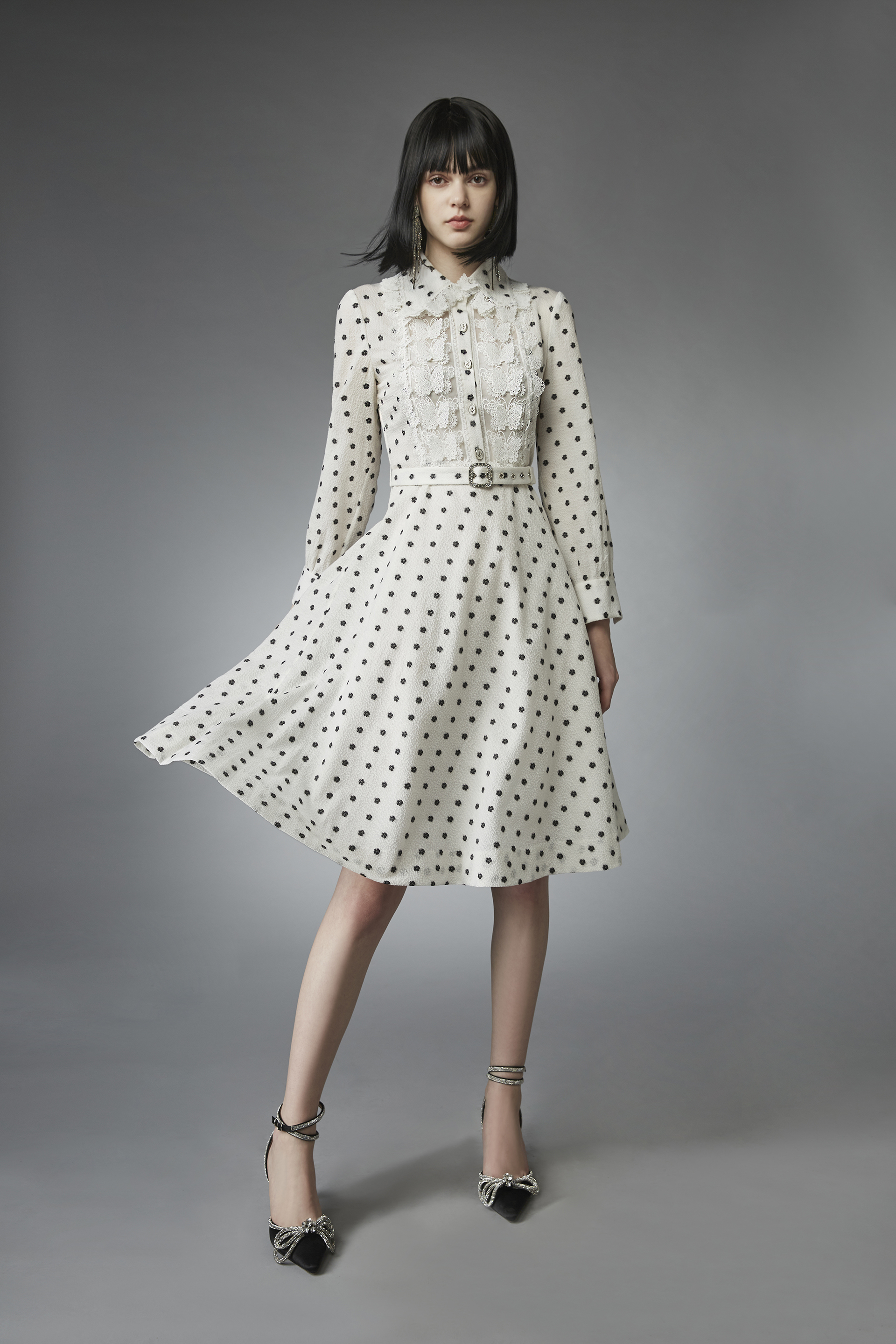 BB1AA010E1 復古大擺提花蝴蝶蕾絲拼接洋裝 (附布腰帶 / 官網限定)