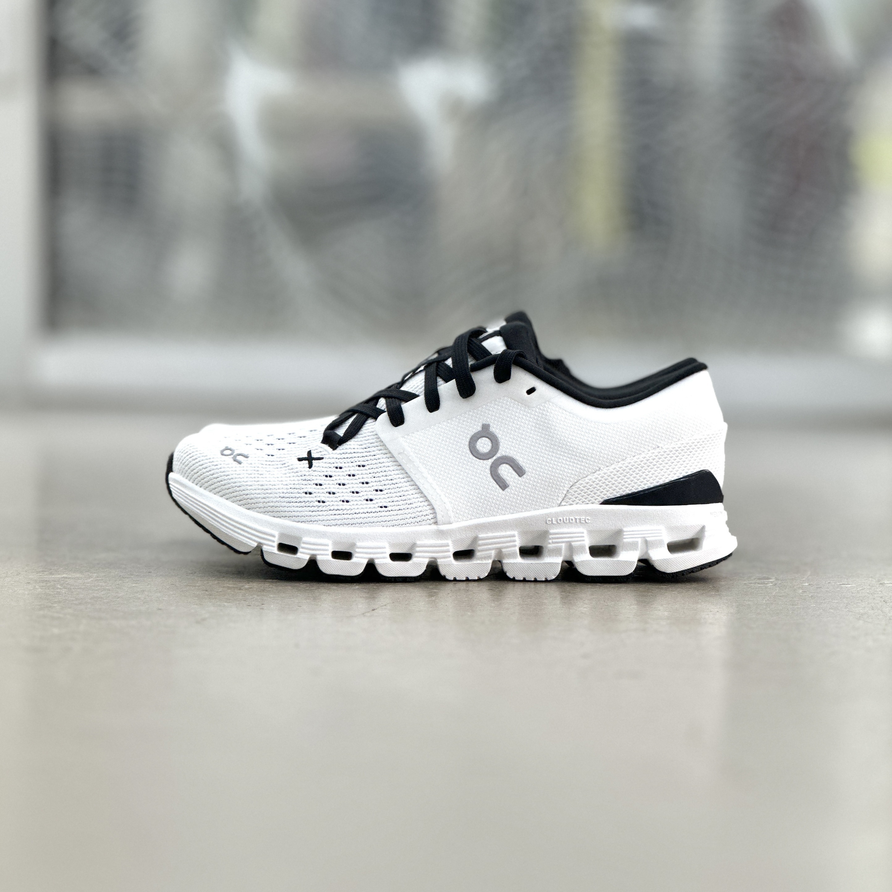 ON Cloud X 4 Ivory Black Women |  3WE30070791