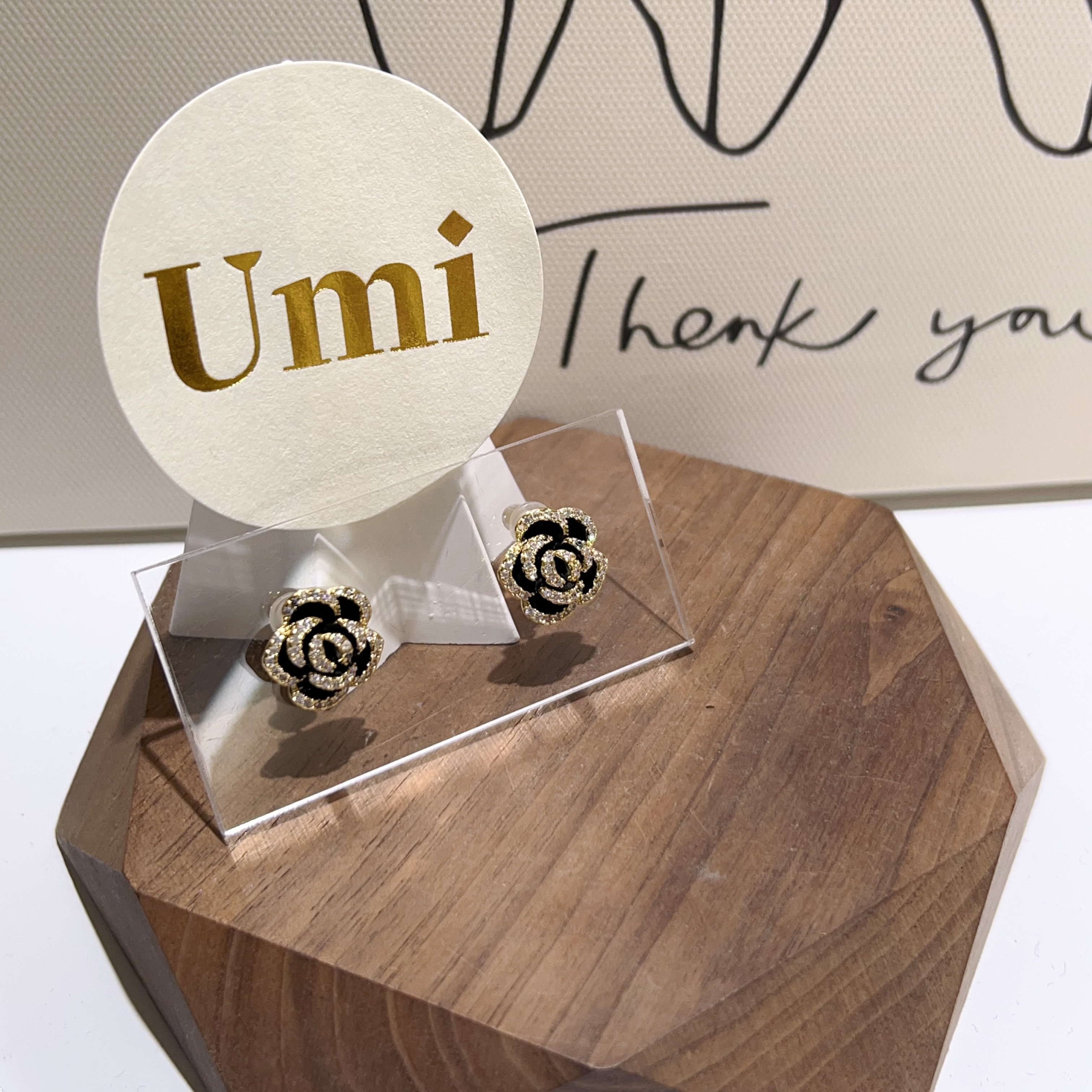 （預購）Umi飾品鍍銀黑色玫瑰耳環 - G001