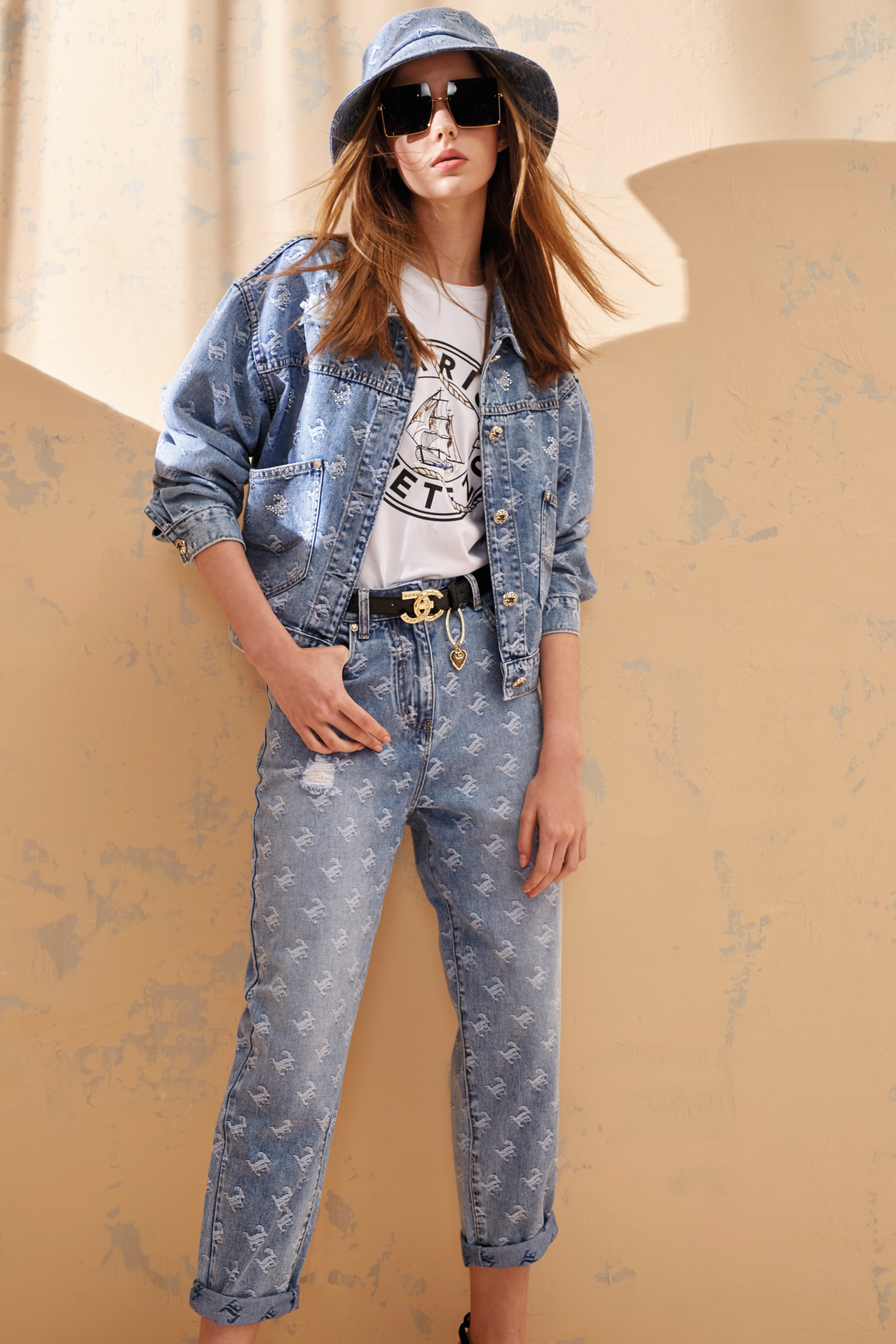 BB1EC313B1 日常畫布圖紋丹寧高腰直筒褲